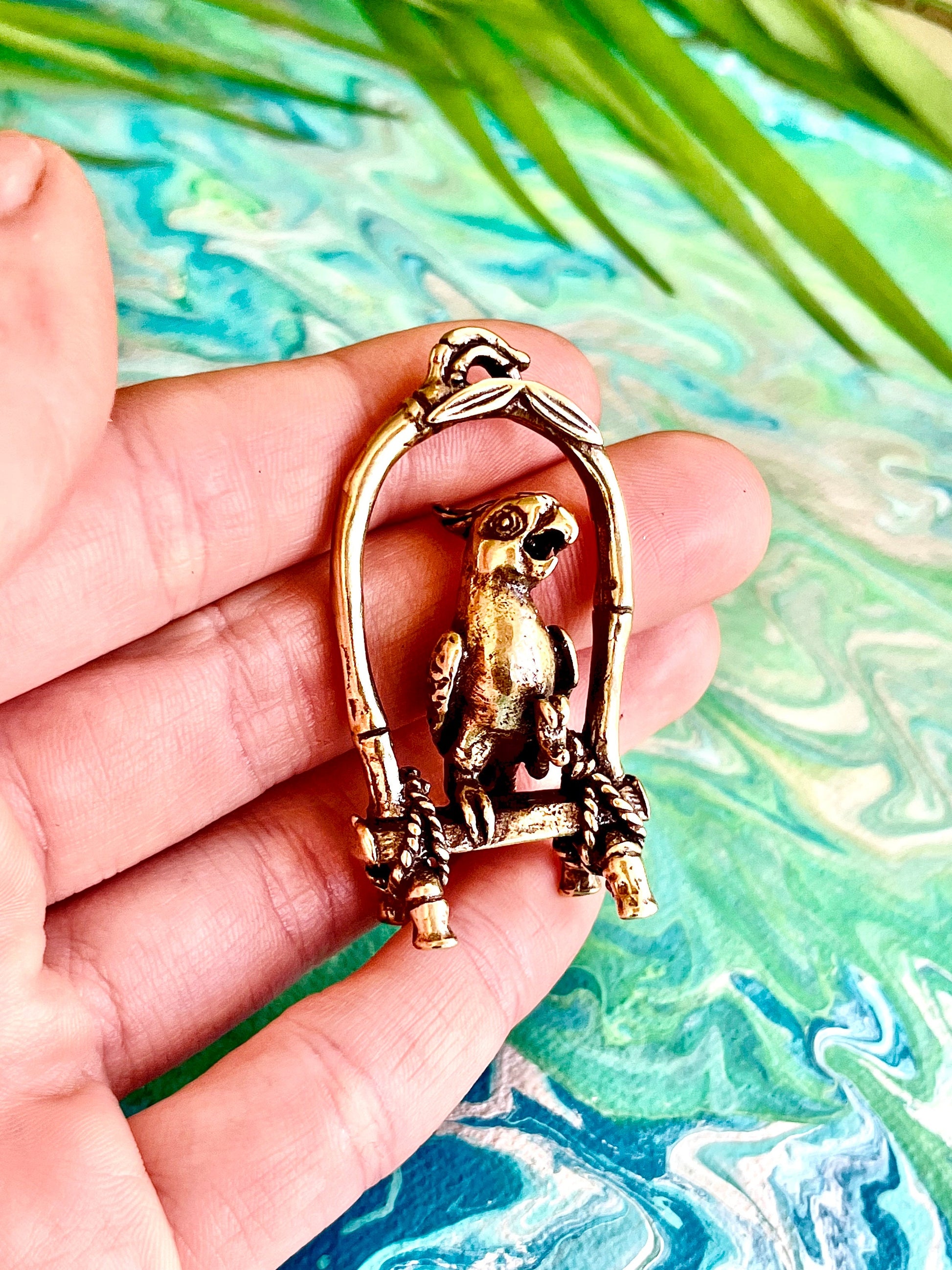 Charming Solid Brass Cockatoo Statue, Parrot Pendant - Realistic Metal Parrot Toy
