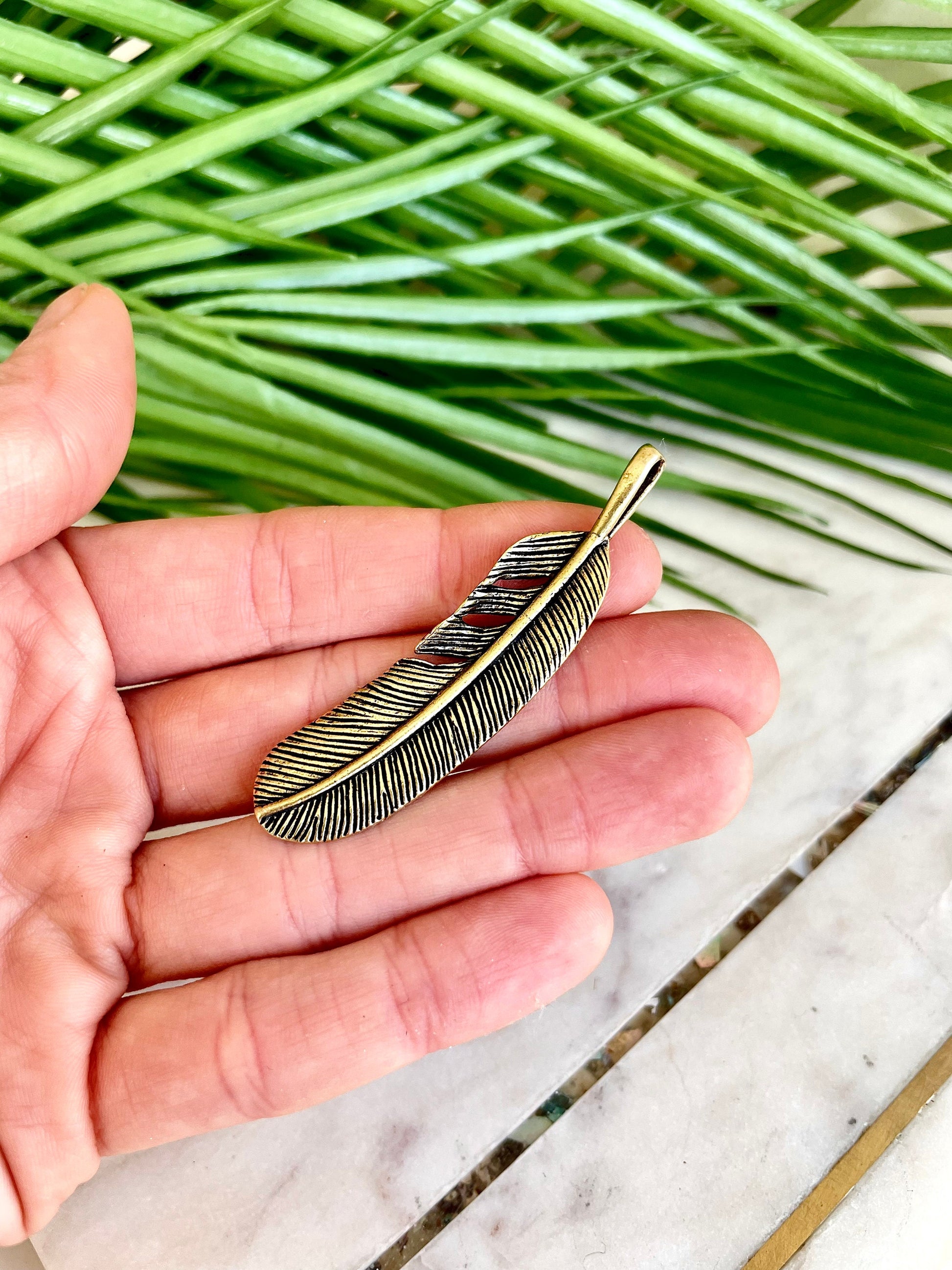 Good Fortune Feather: A Stylish Solid Brass Keychain Charm for Friendships and Blessings