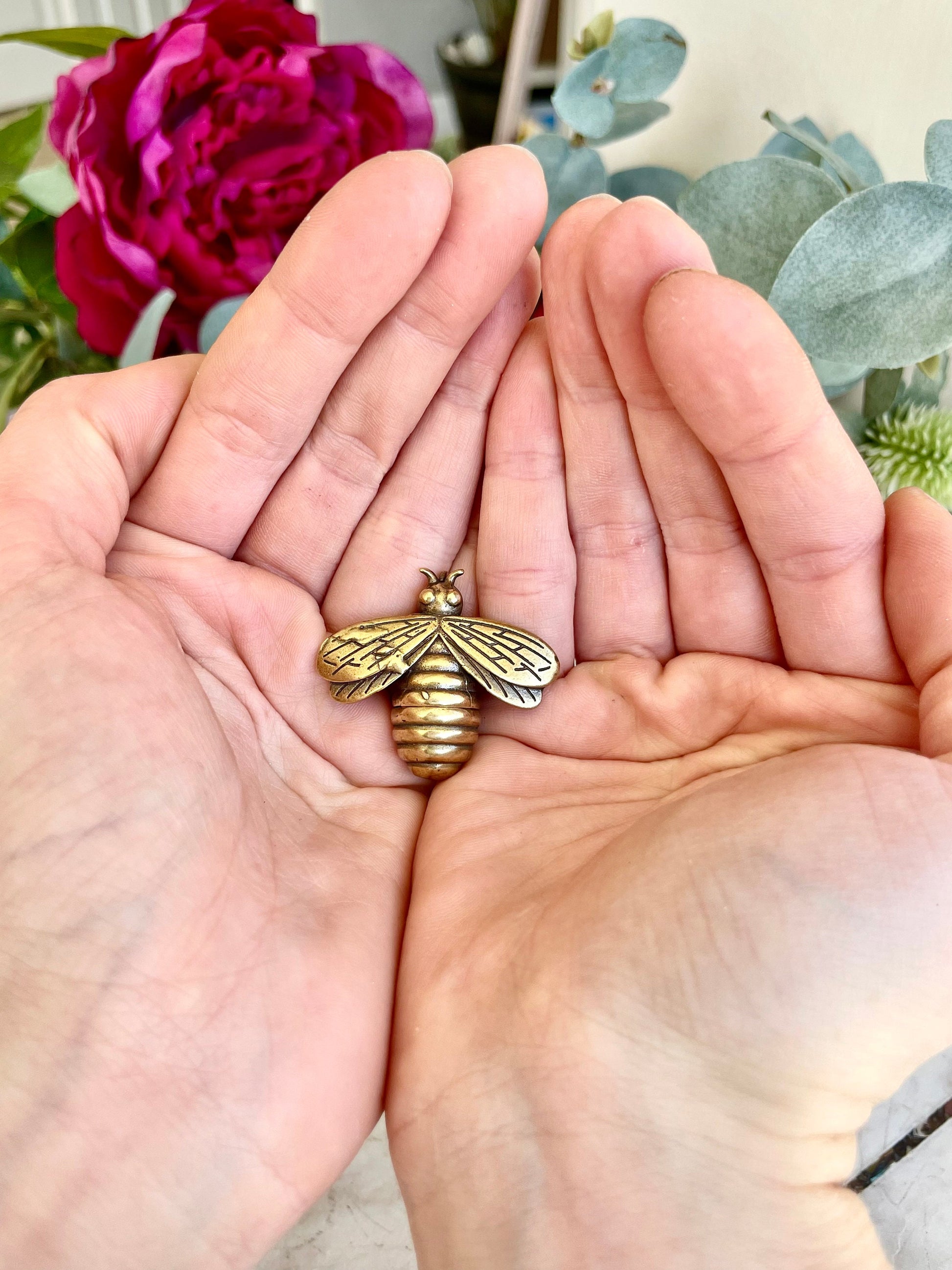 Busy bee good luck charm, Solid brass bumble bee pendant, bee keychain, bumblebee charm good luck, best friend keyring