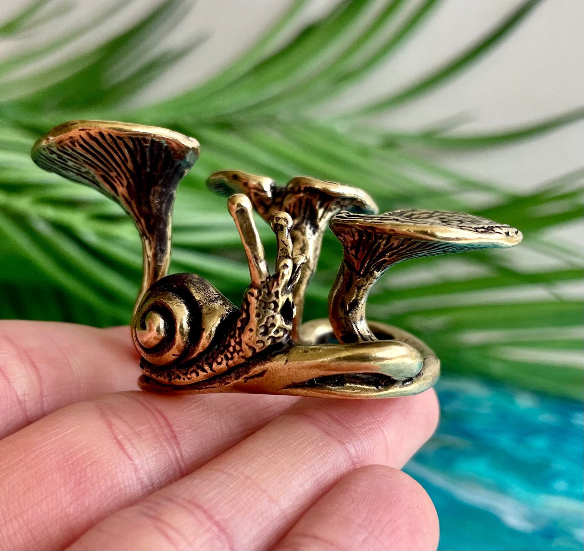 solid brass mushroom snail decor mini fung shui fairy forest terrarium garden cottagecore coffee table office cute gift ideas