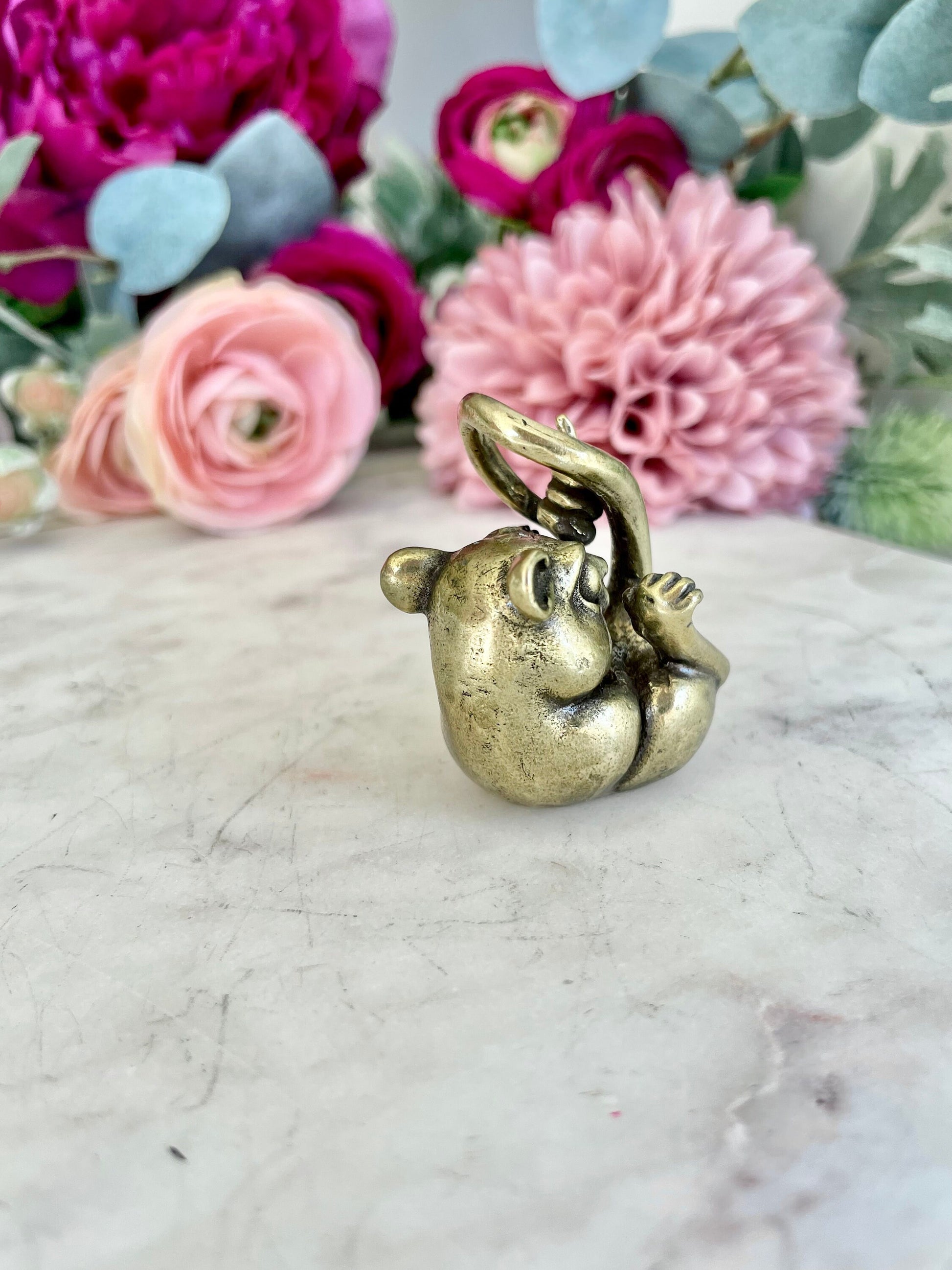 Cute brass jerboa figurine, little lemur solid brass statuette, gerbil ornament, little mouse decoration