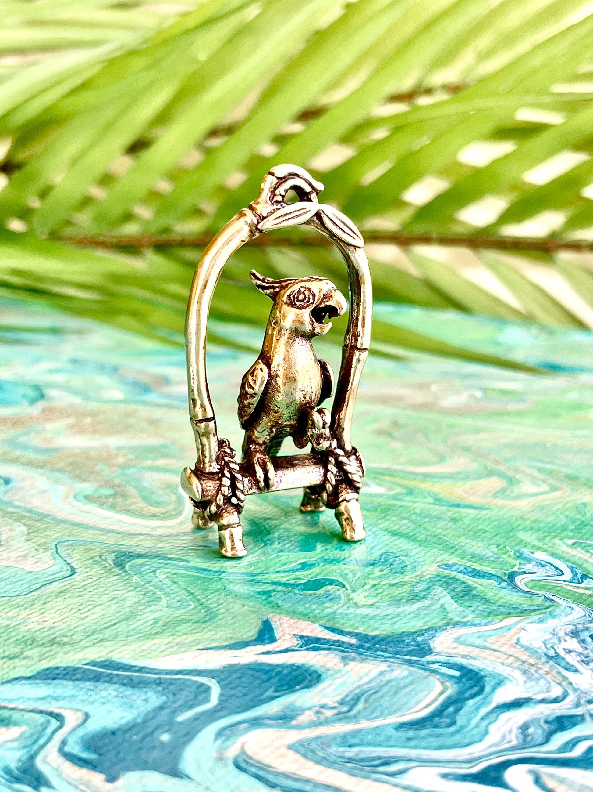Charming Solid Brass Cockatoo Statue, Parrot Pendant - Realistic Metal Parrot Toy