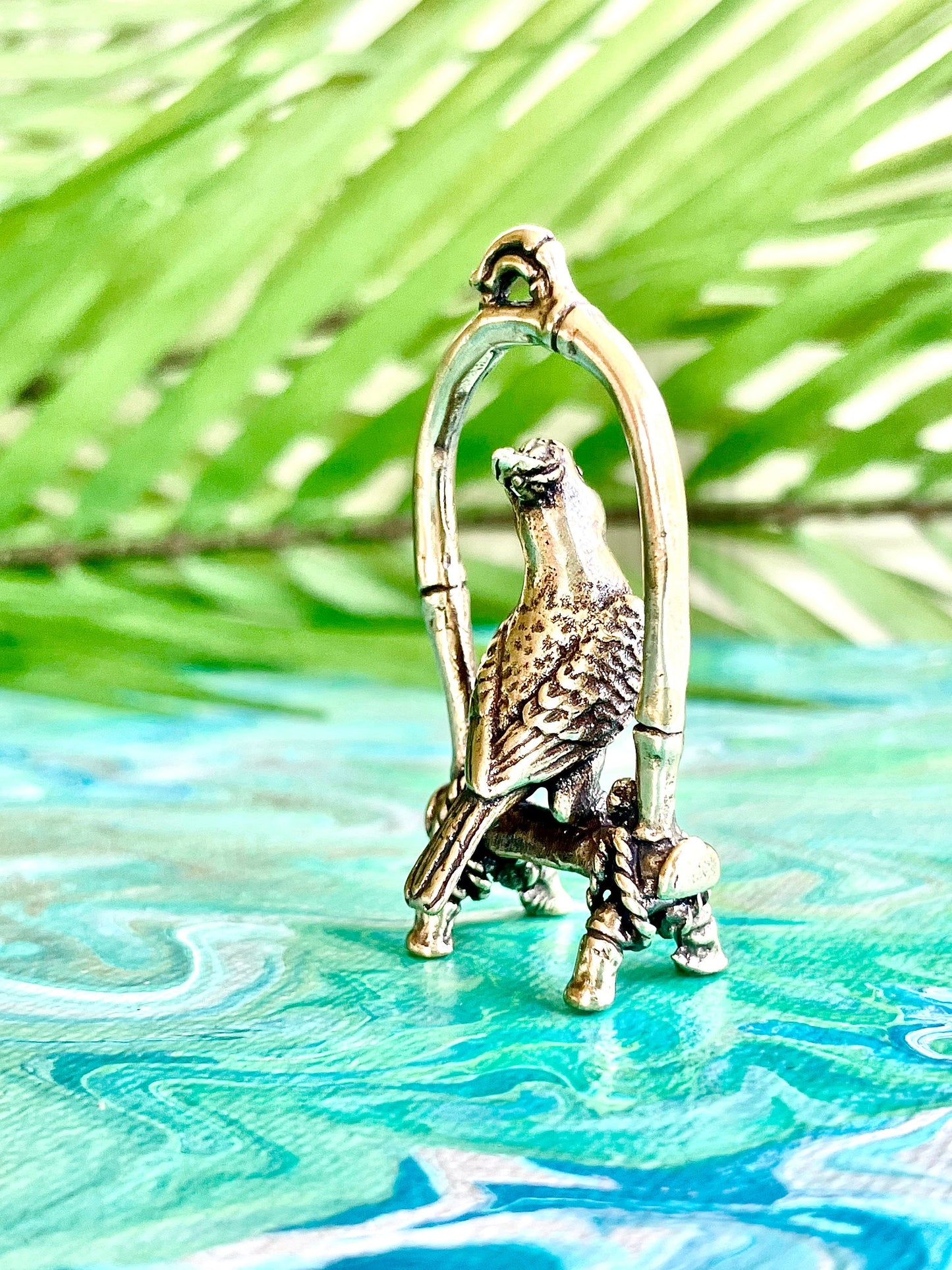 Charming Solid Brass Cockatoo Statue, Parrot Pendant - Realistic Metal Parrot Toy