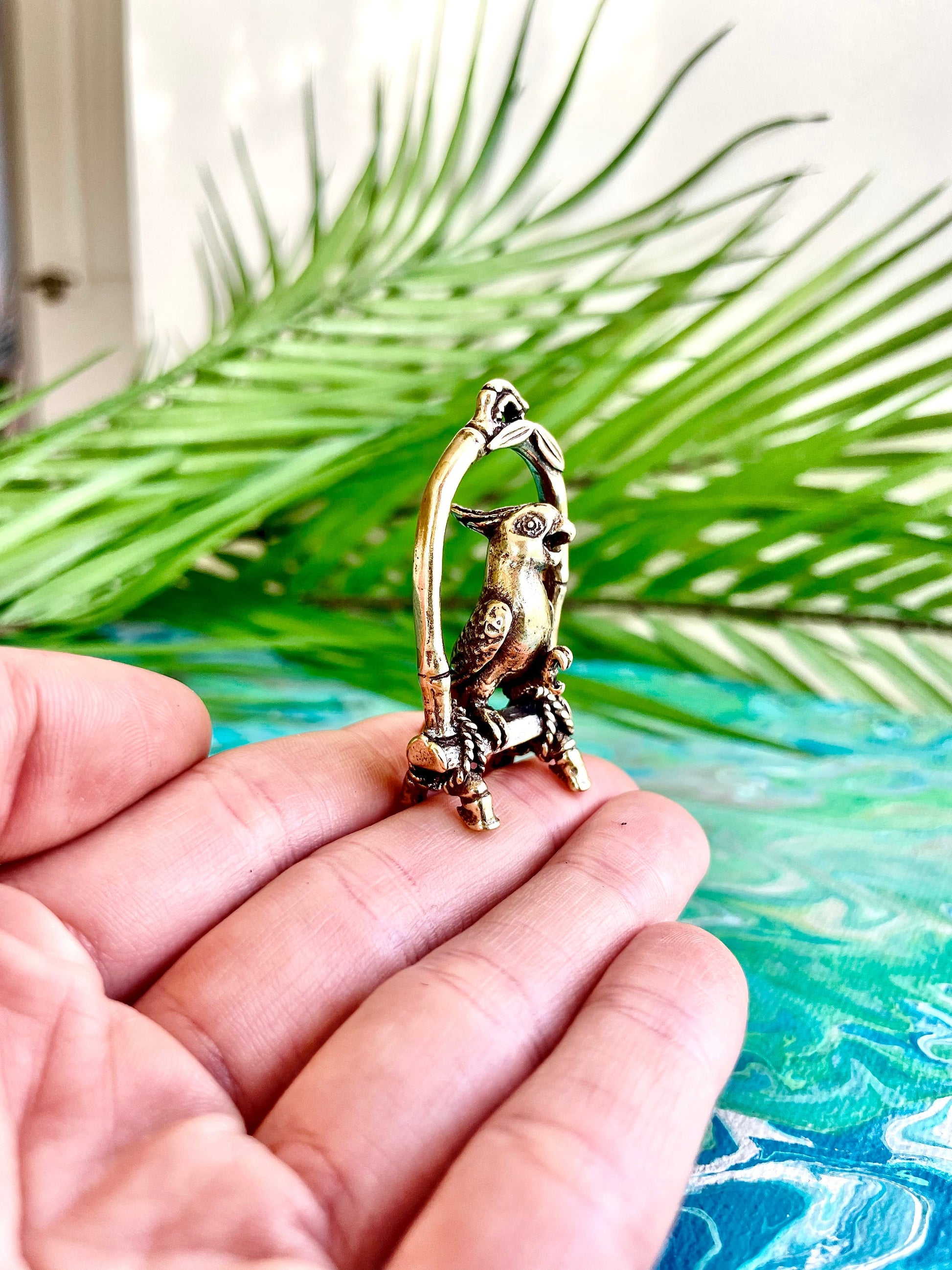 Charming Solid Brass Cockatoo Statue, Parrot Pendant - Realistic Metal Parrot Toy