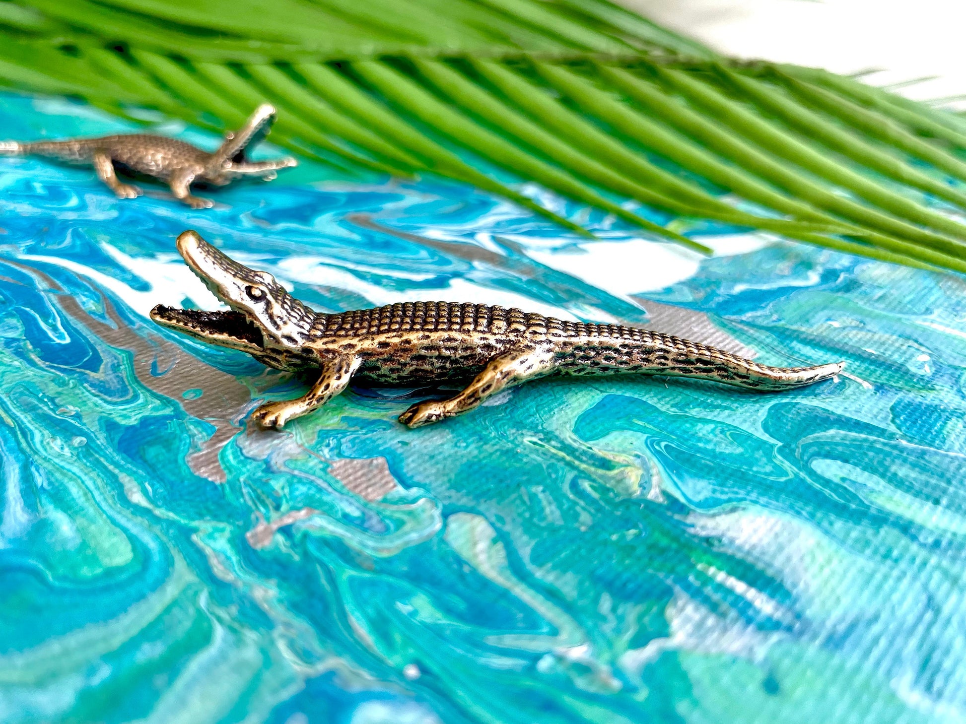 solid brass alligator statue mini metal crocodile figurine metal art incense burner gift for animal