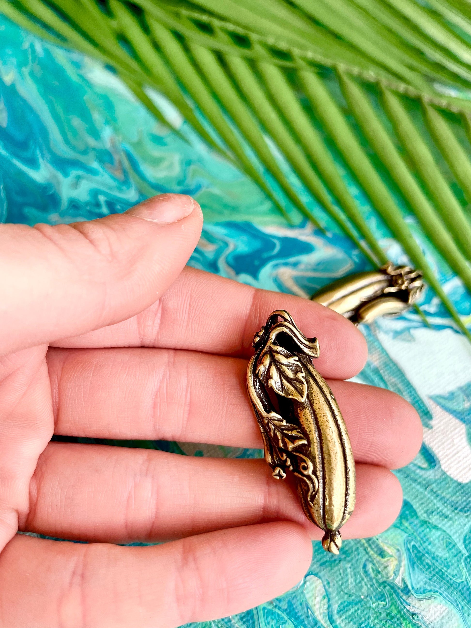Solid brass blossoming courgette pendant, vegetarian sign cucumber figurine, vegetable keyring, eggplant flower charm