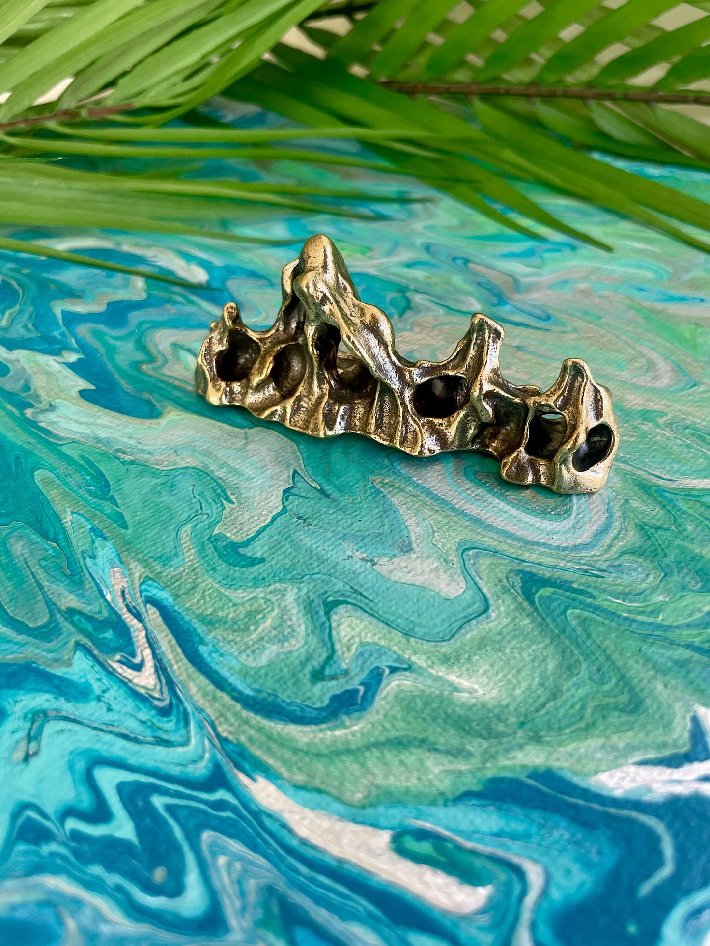 Solid brass Ornaments Mountain-Shaped Pen rest, Rockery-Shaped Small Pen Holder