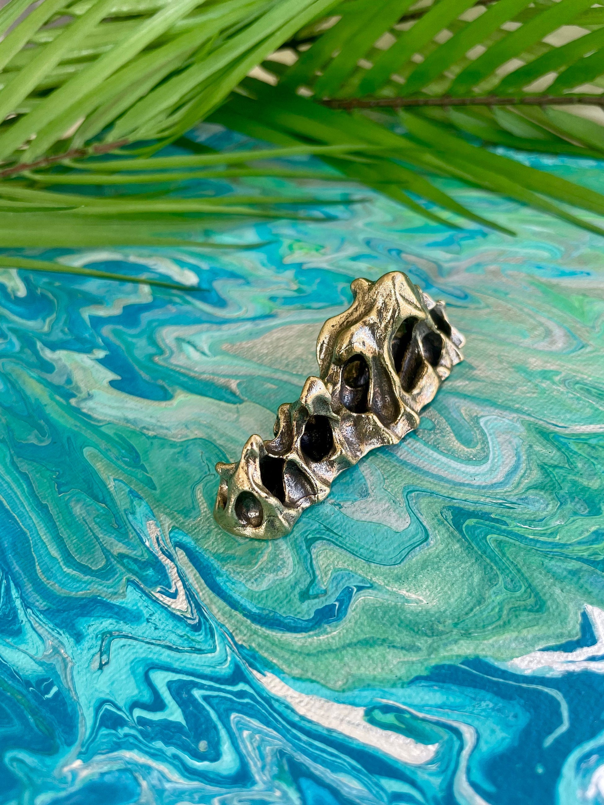 Solid brass Ornaments Mountain-Shaped Pen rest, Rockery-Shaped Small Pen Holder