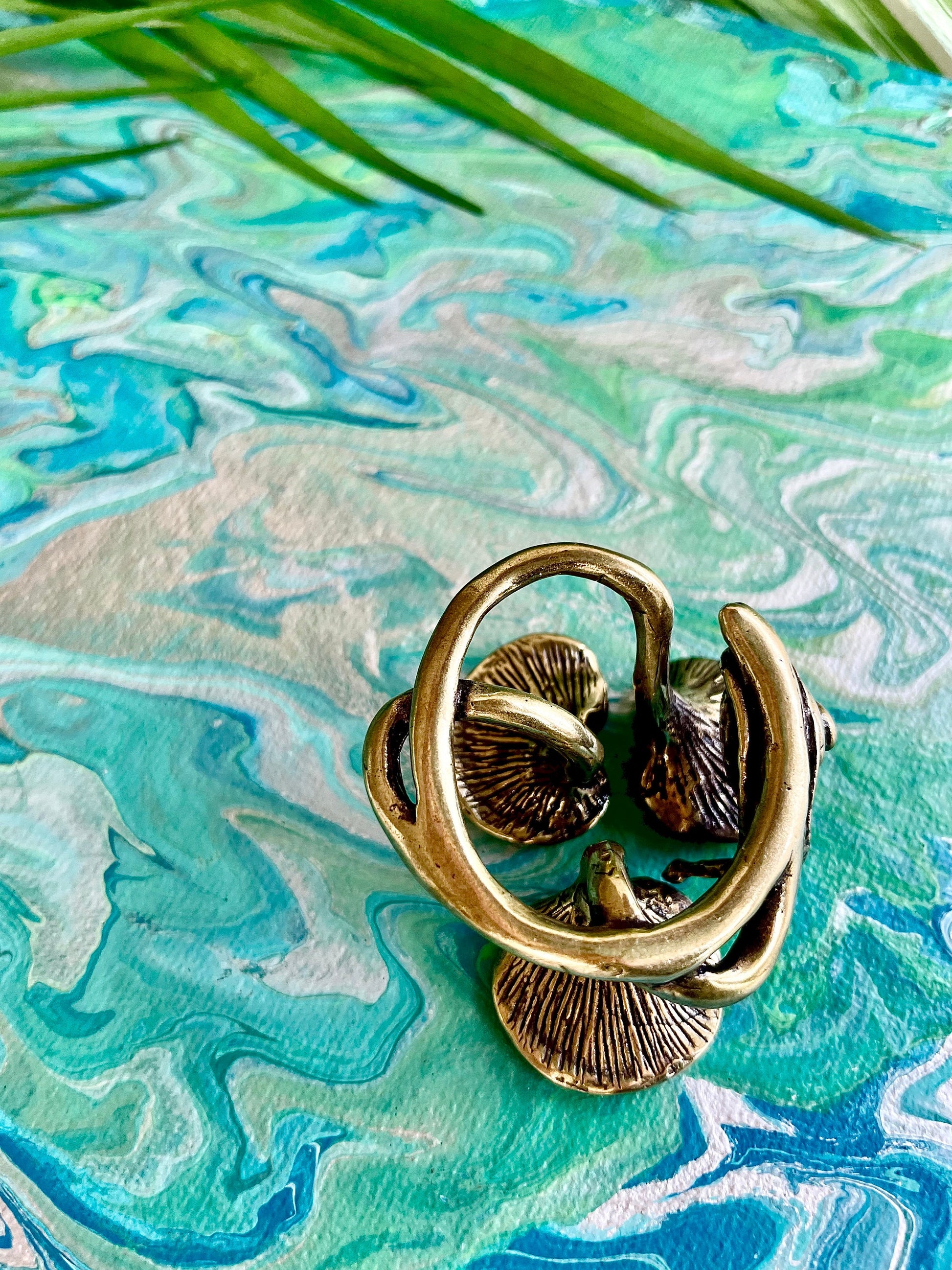 solid brass mushroom snail decor mini fung shui fairy forest terrarium garden cottagecore coffee table office cute gift ideas