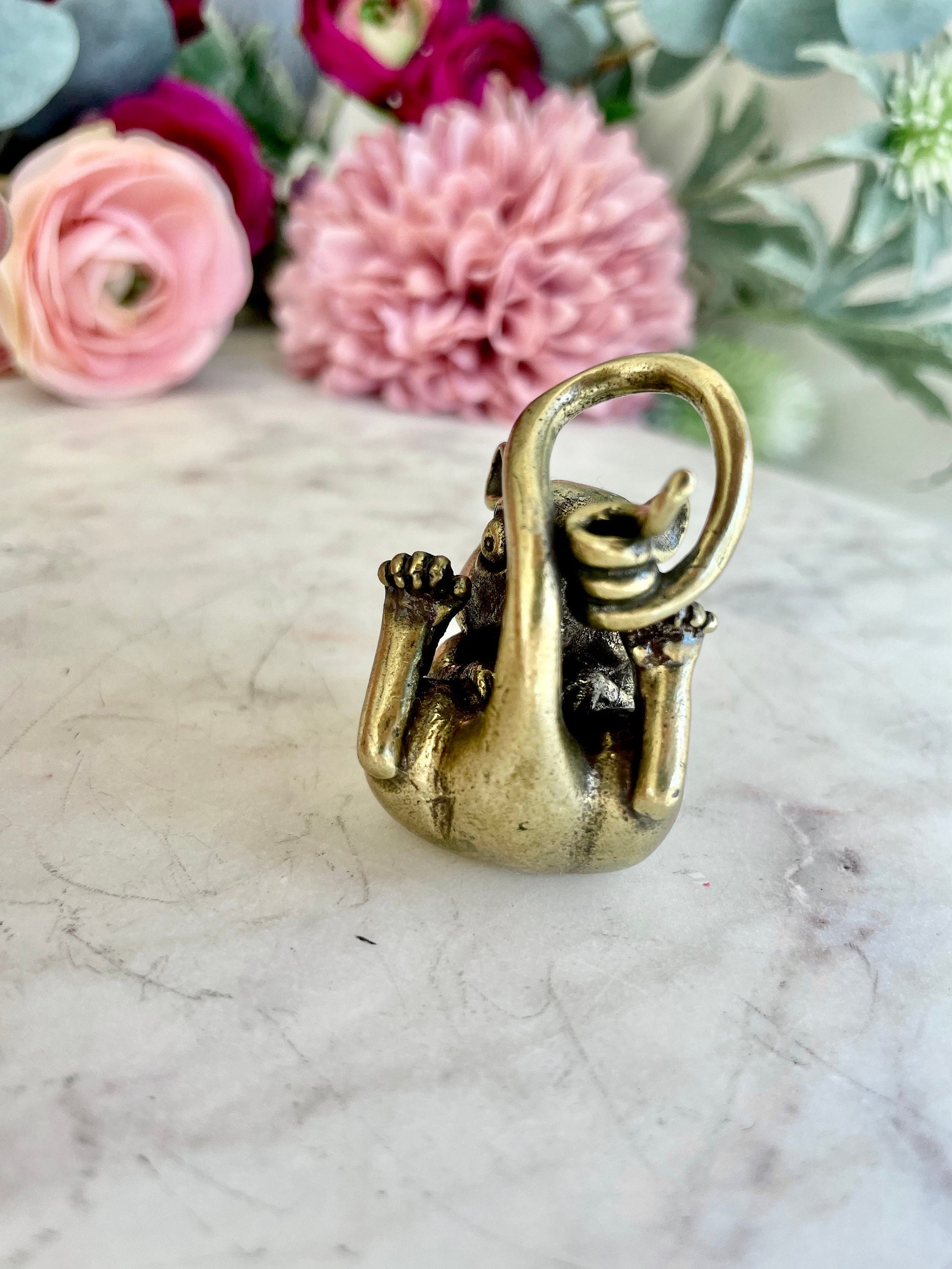 Cute brass jerboa figurine, little lemur solid brass statuette, gerbil ornament, little mouse decoration