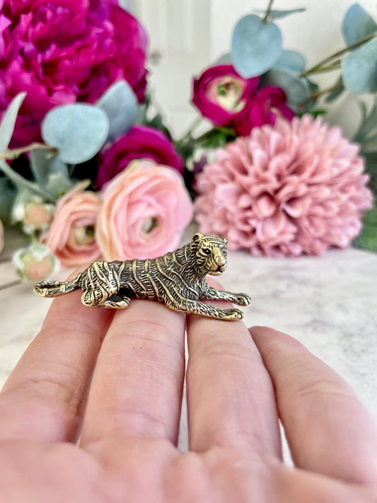 Resting tiger figurine, Japanese style Tiger, brass Good Luck Figurine, Creative Gift, Metal tiger miniature, lying tiger ornament