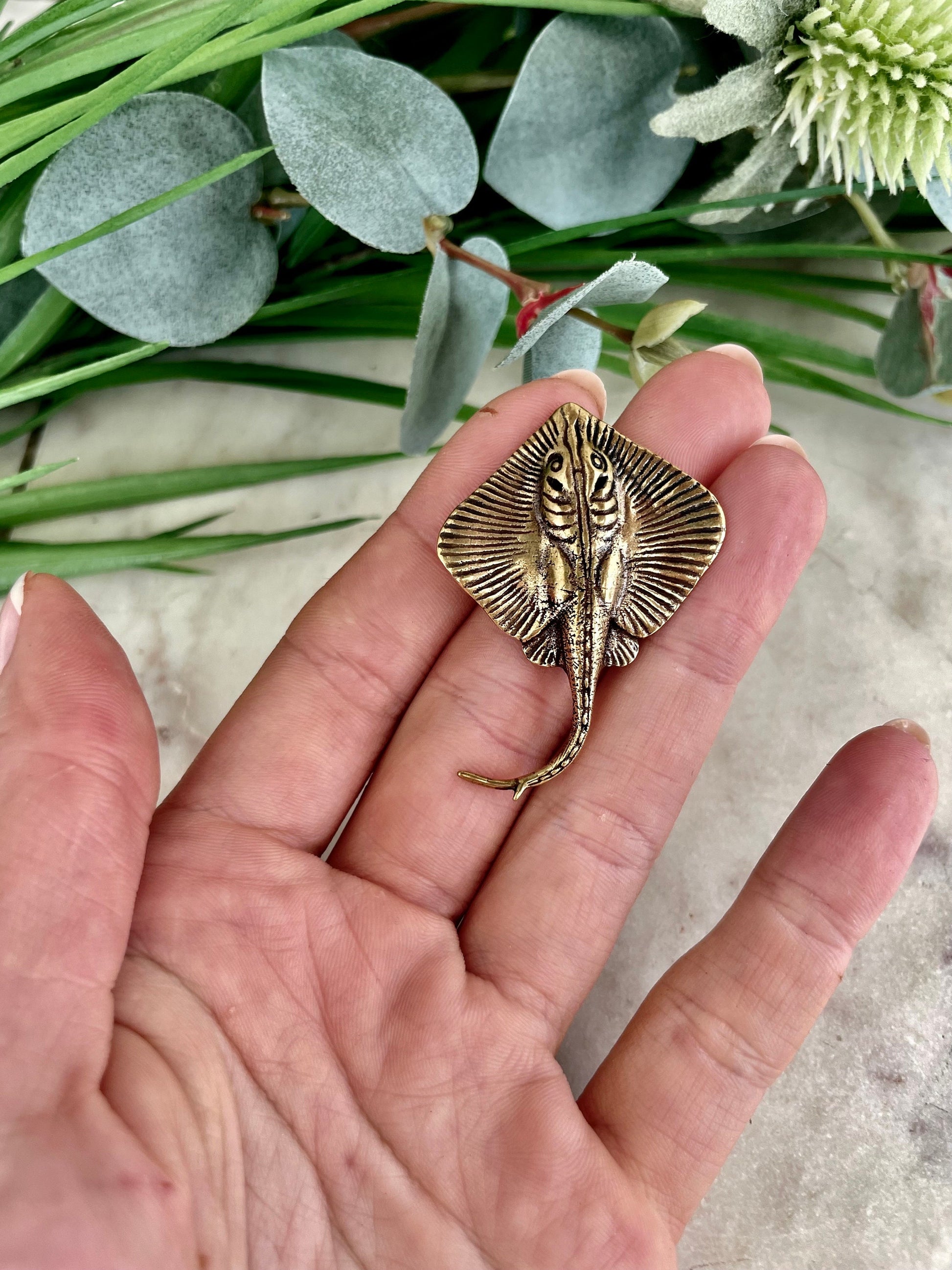 Solid brass fine lifelike StingRay figurine, Sea-life ornament, Devil fish miniature, sea inspired trinket