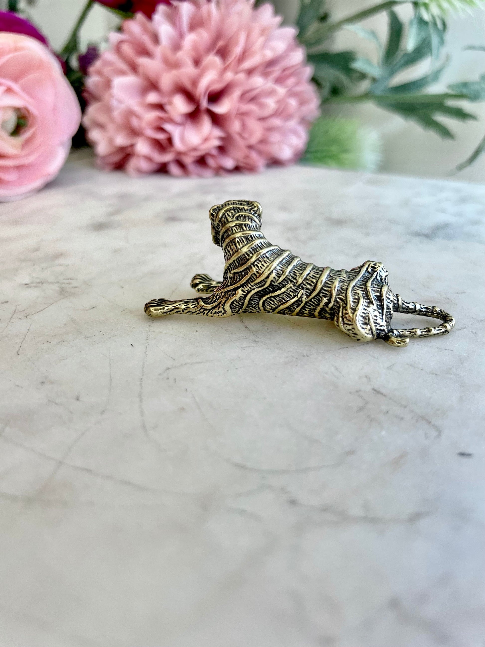 Resting tiger figurine, Japanese style Tiger, brass Good Luck Figurine, Creative Gift, Metal tiger miniature, lying tiger ornament