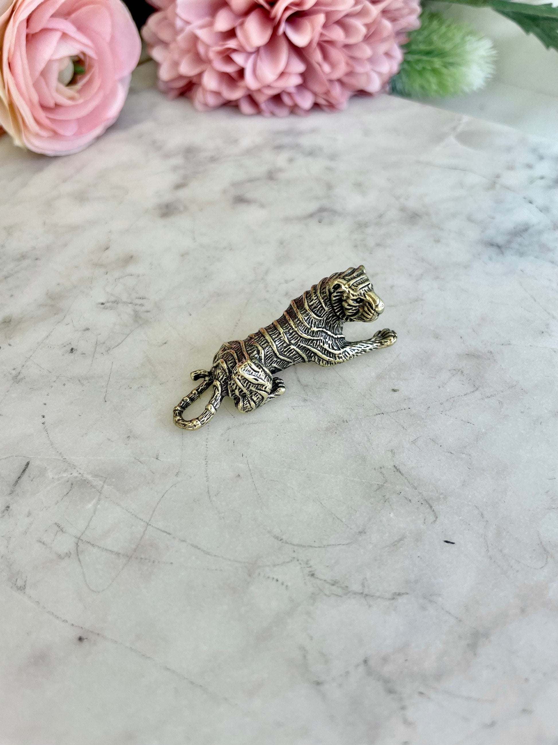 Resting tiger figurine, Japanese style Tiger, brass Good Luck Figurine, Creative Gift, Metal tiger miniature, lying tiger ornament