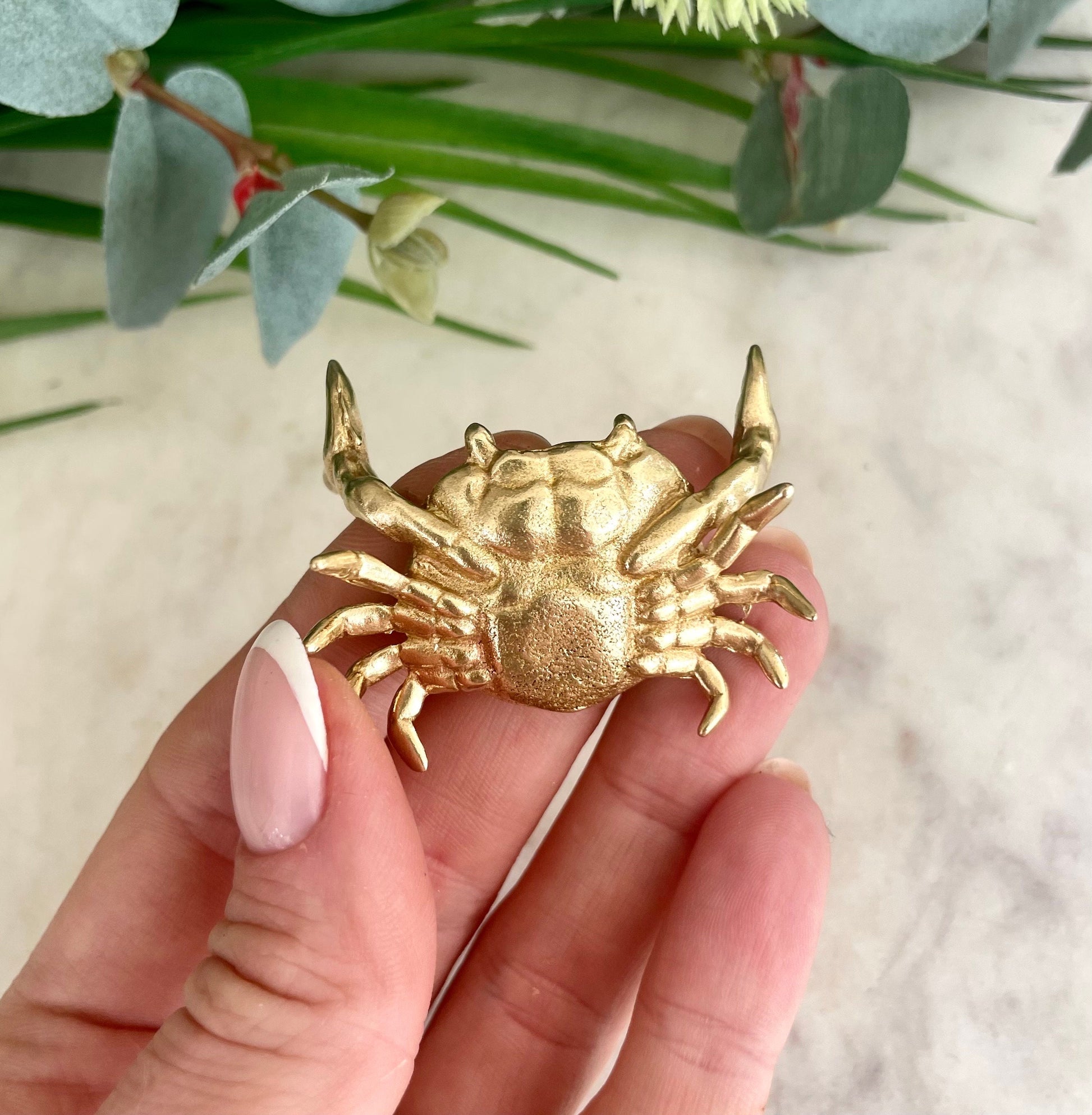 Bright Gold Lifelike Crab figurine, Solid Brass Crab Statue, Metal Dip Pen Rest, Fountain Pen Holder, Japanese Desk Accessory,