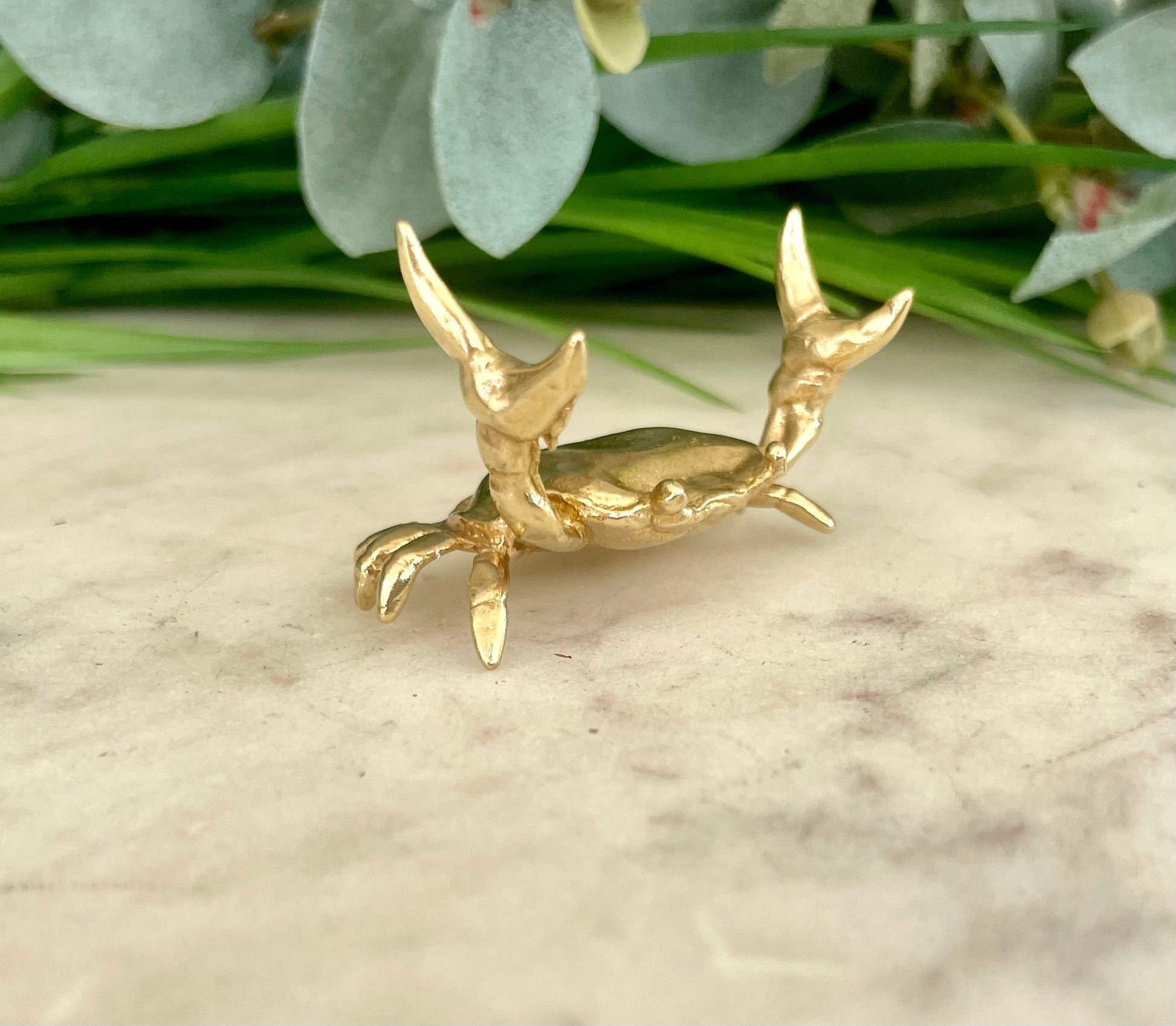 Bright Gold Lifelike Crab figurine, Solid Brass Crab Statue, Metal Dip Pen Rest, Fountain Pen Holder, Japanese Desk Accessory,