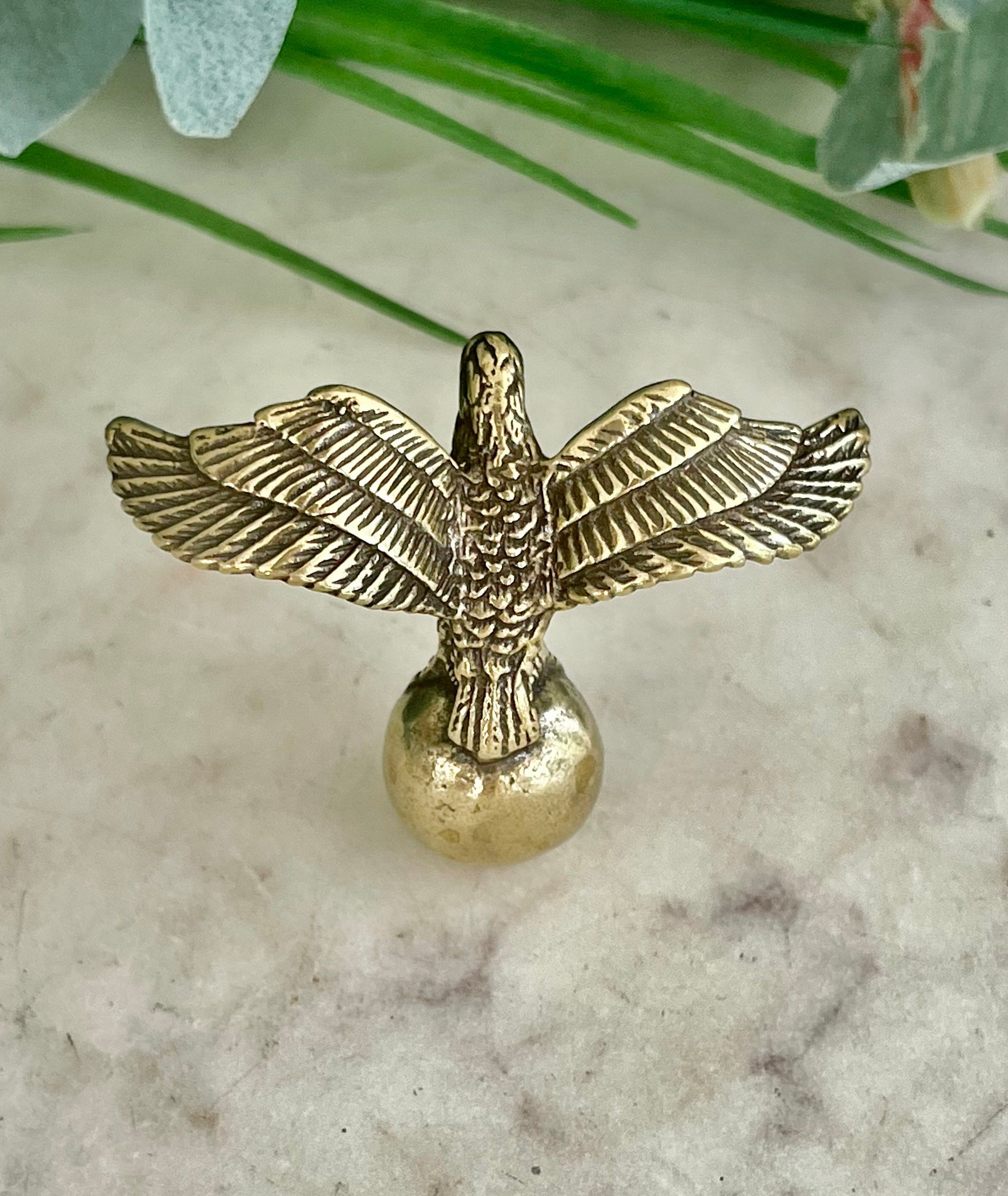 Solid brass Eagle on globe Figurine, American Eagle statue, Eagle ornament, Creative paperweight