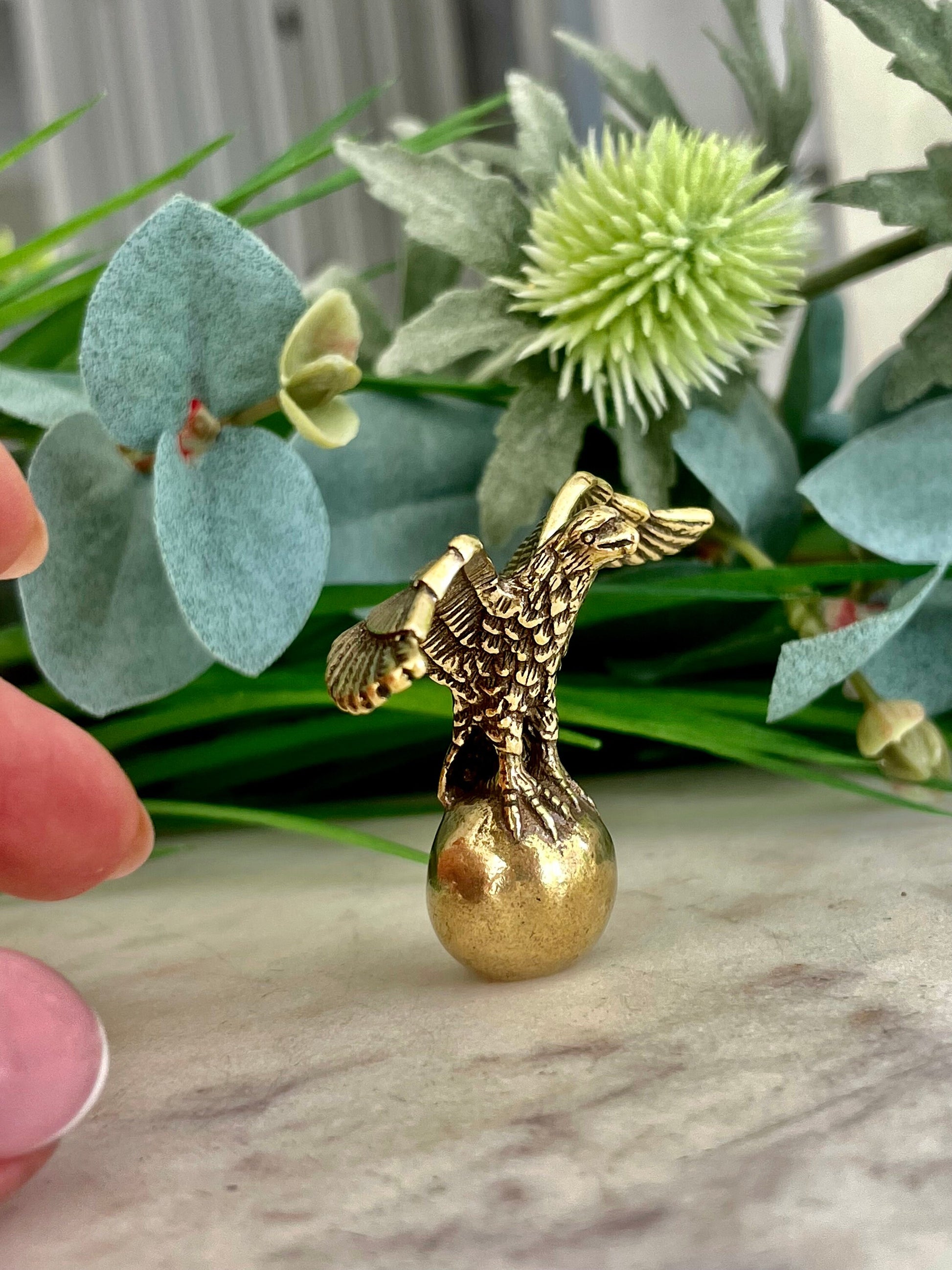 Solid brass Eagle on globe Figurine, American Eagle statue, Eagle ornament, Creative paperweight