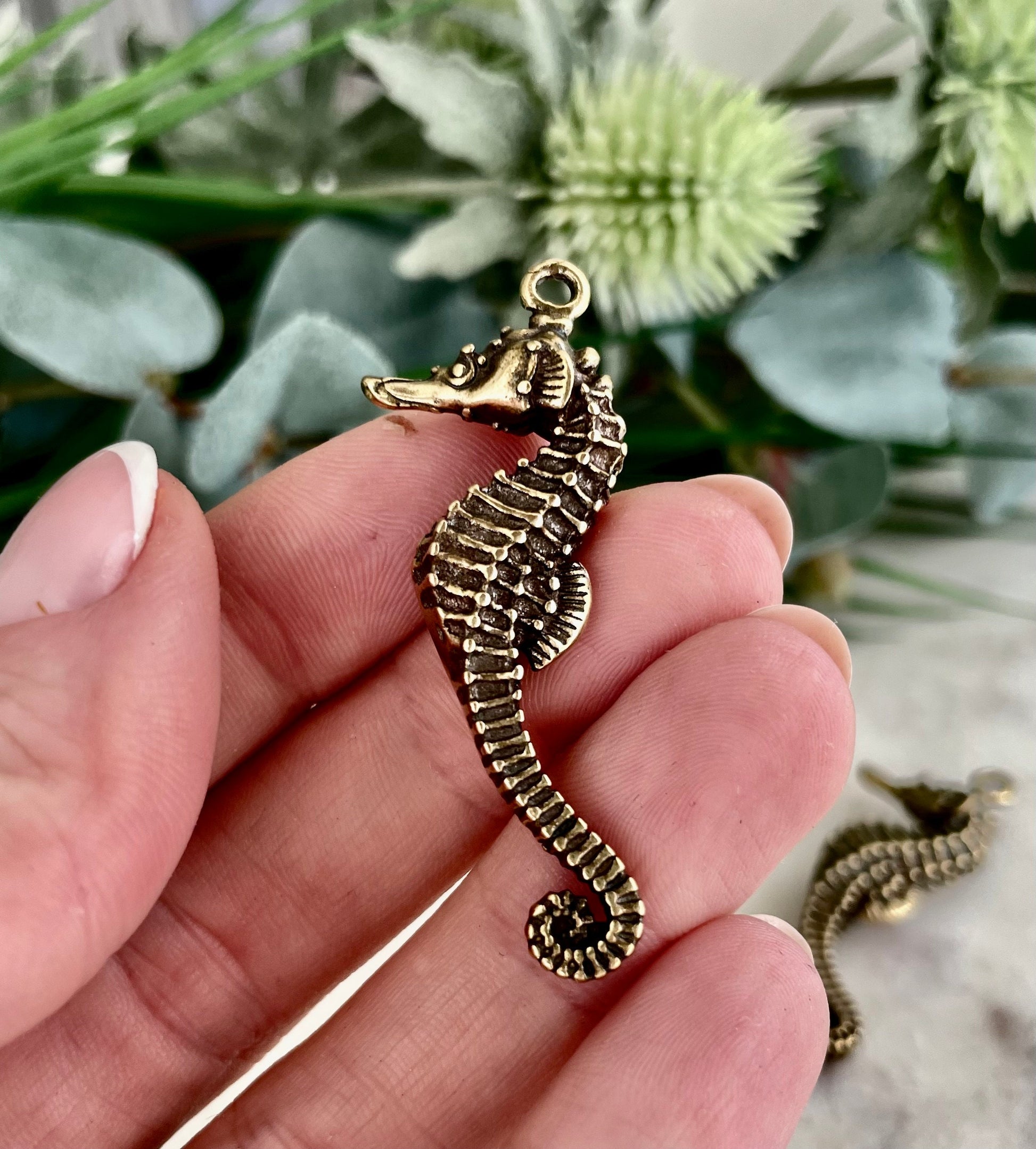 Solid brass Seahorse Keychain Charm, Sea-inspired Talisman, Lucky Souvenir, Keyring for Best Friends, Small Gift, Ocean Lover's Delight