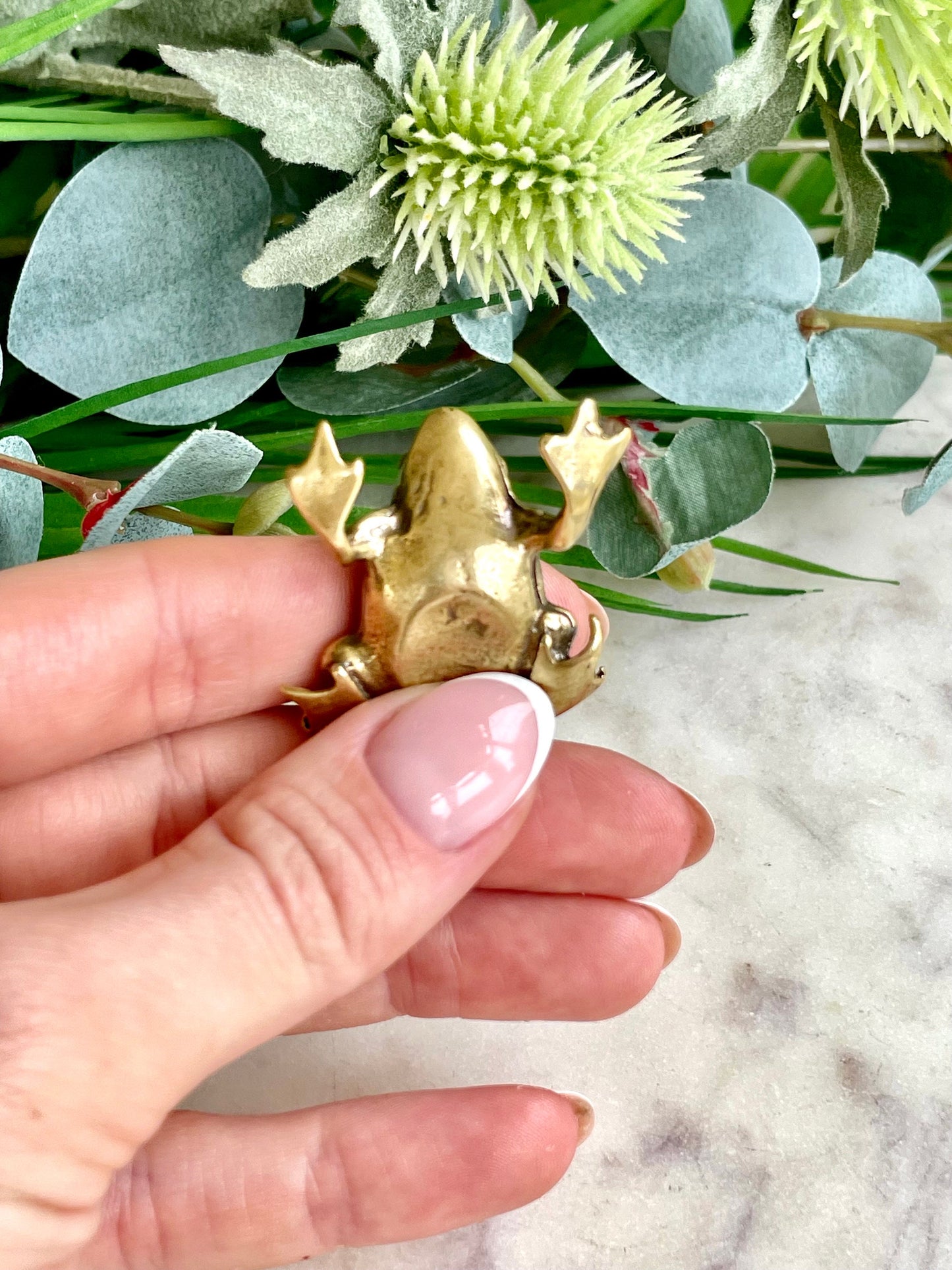 Fine Solid Brass Happy Frog figurine, Big Frog Statue, Small Paperweight, Cute collectible figurine, Frog plant Accessory