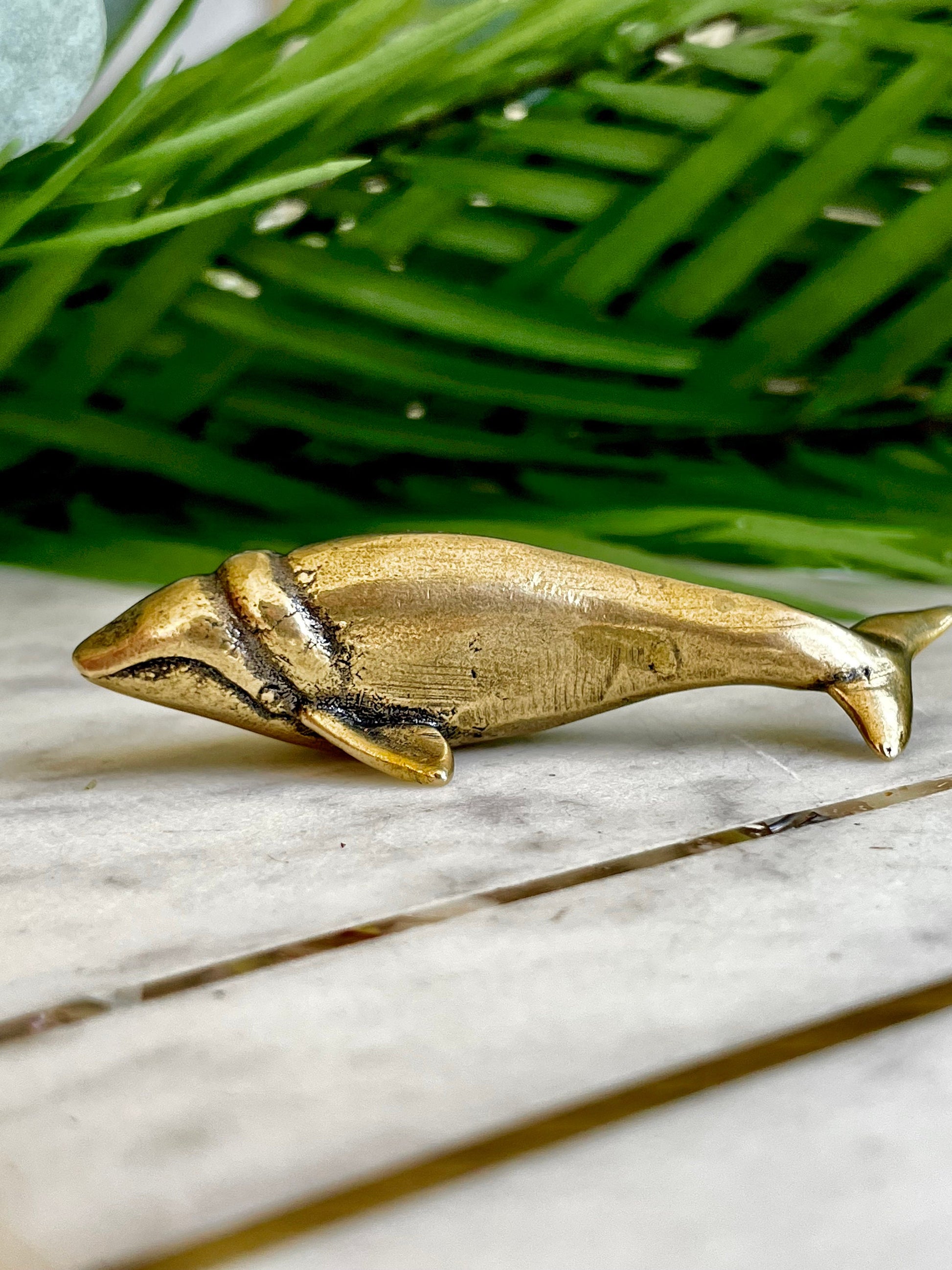 Lifelike solid brass sculptures White whale figurine, metal sea creatures, paperweight metal figurine, beluga statuette