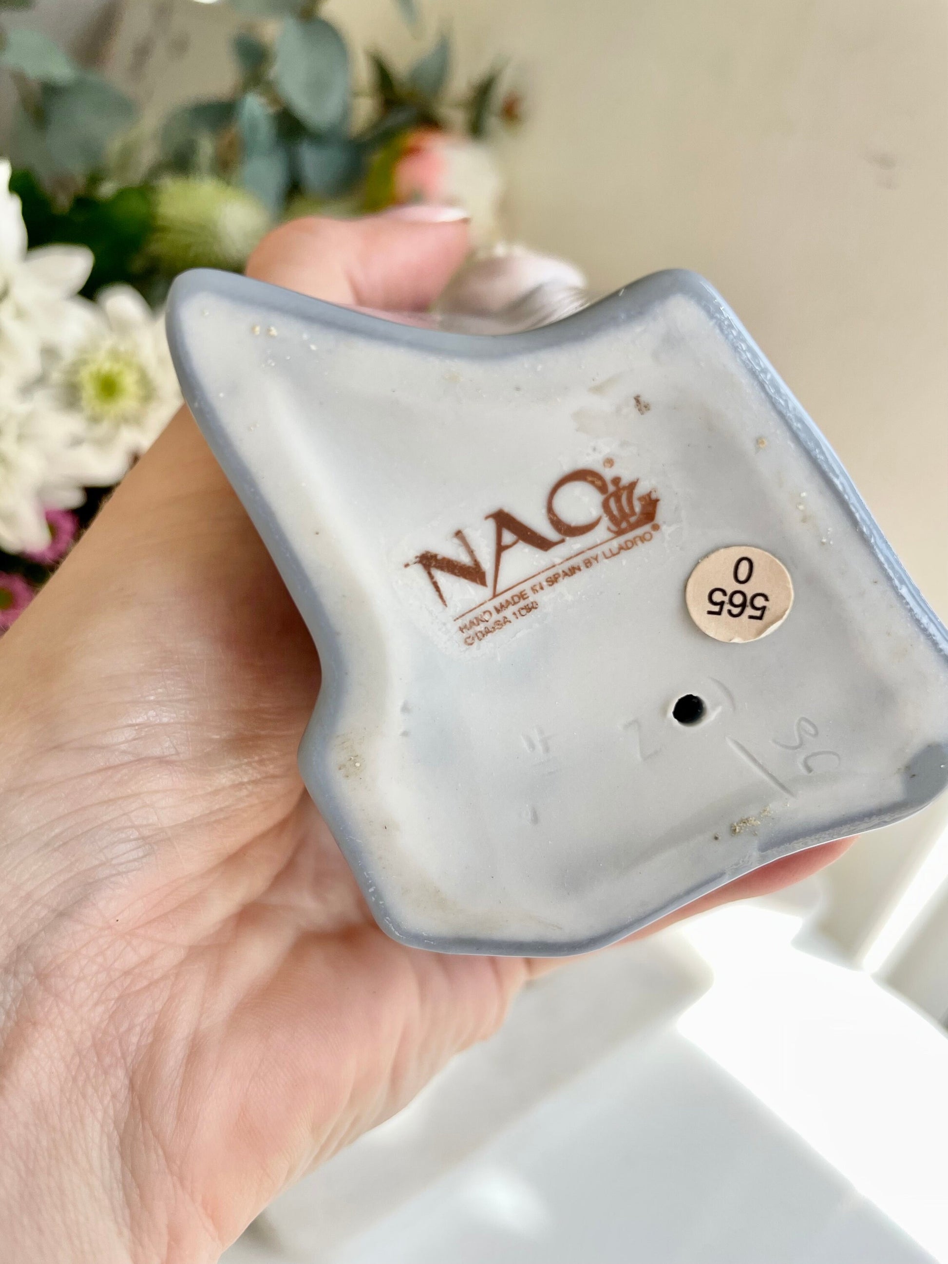 Lladro NAO Figurine Too Cute Girl With Handbag - Boxed