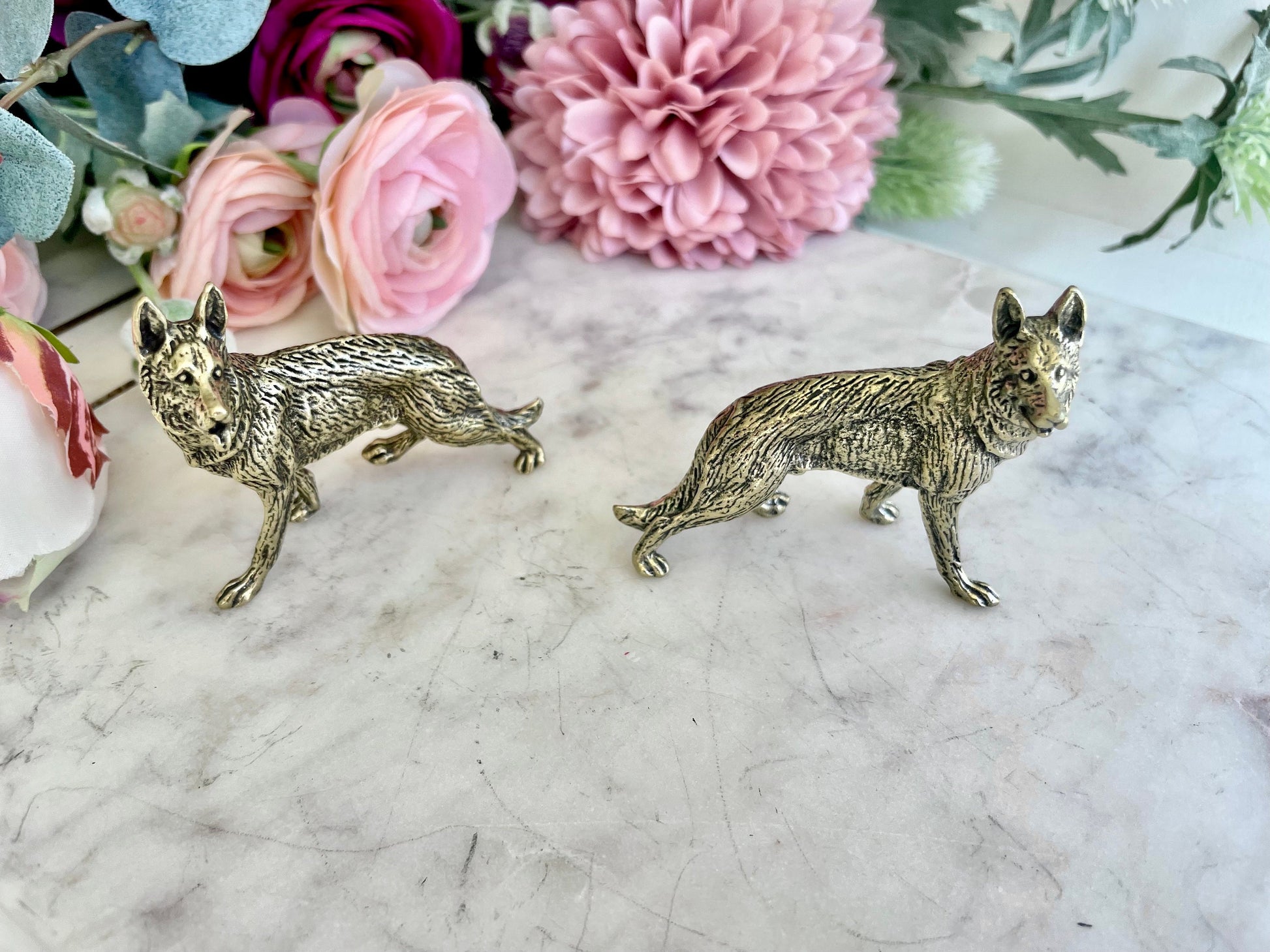 Brass Shepherd dog figurine, shepherd decoration brass statuette, Desktop decoration, sheep-dog statuette, Beautiful gift