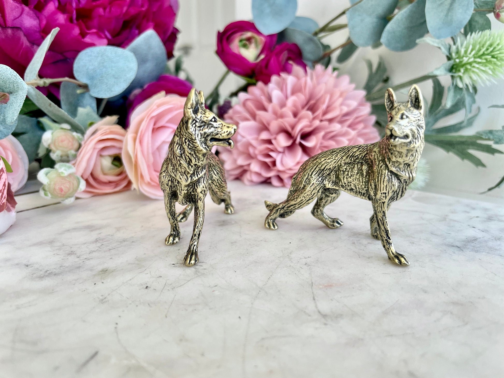 Brass Shepherd dog figurine, shepherd decoration brass statuette, Desktop decoration, sheep-dog statuette, Beautiful gift