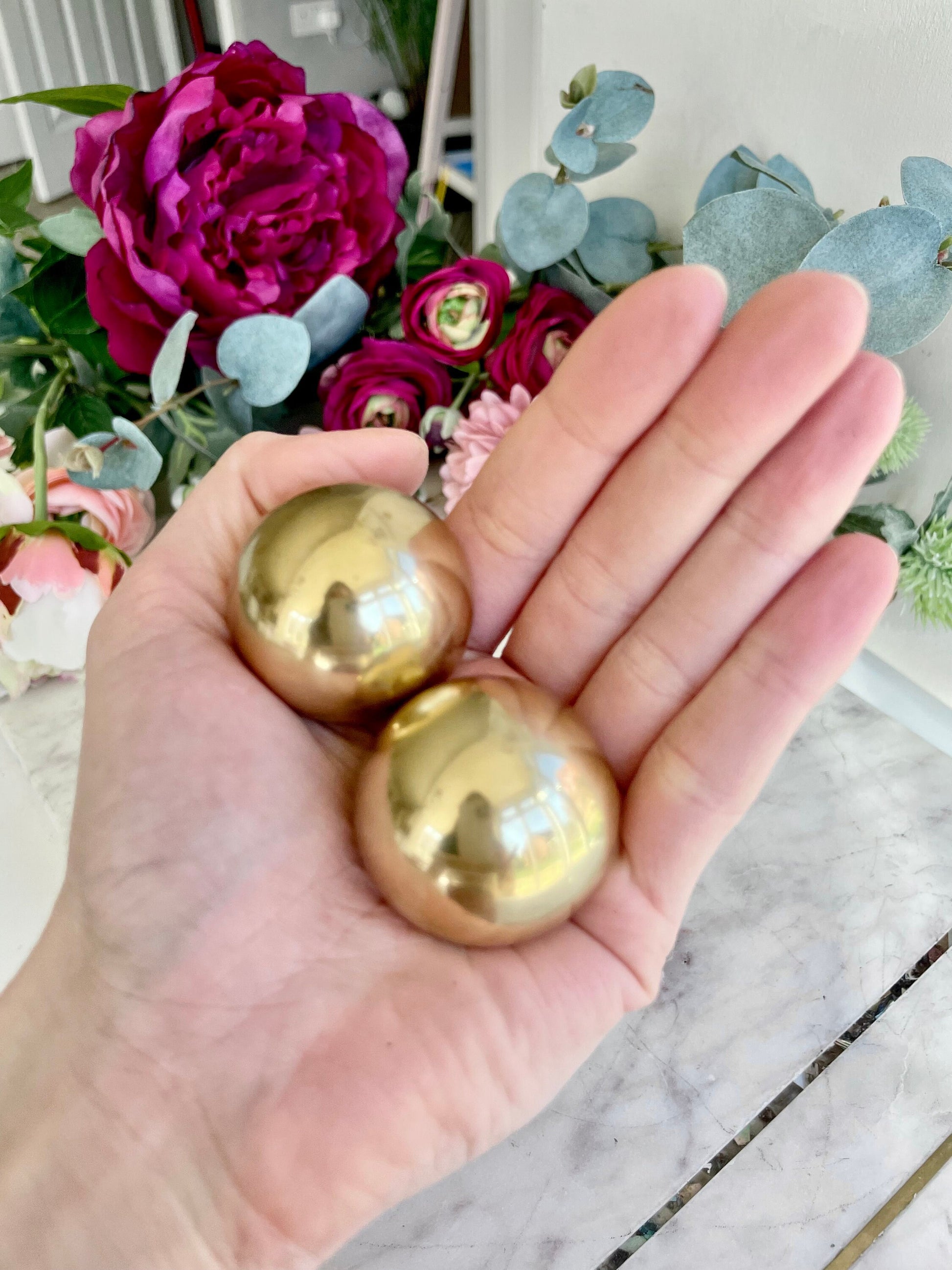 Solid brass two handballs, Metal Stress ball, hands fitness balls, Great Fidget, Stress relief