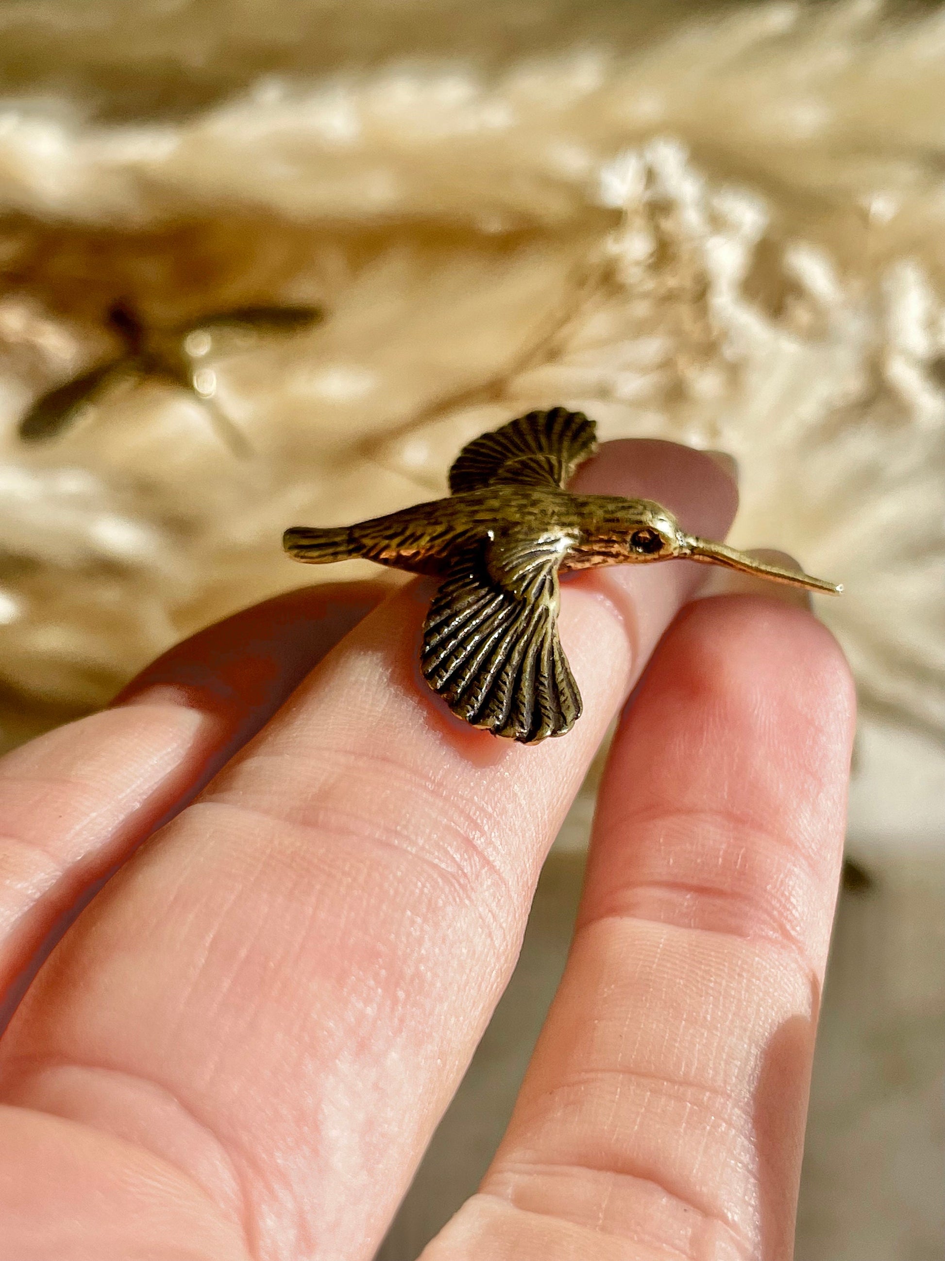 Little Hummingbird miniature, solid brass flying bird figurine, Curious hummingbird figure, Pretty gift, Nice gift for nature lovers