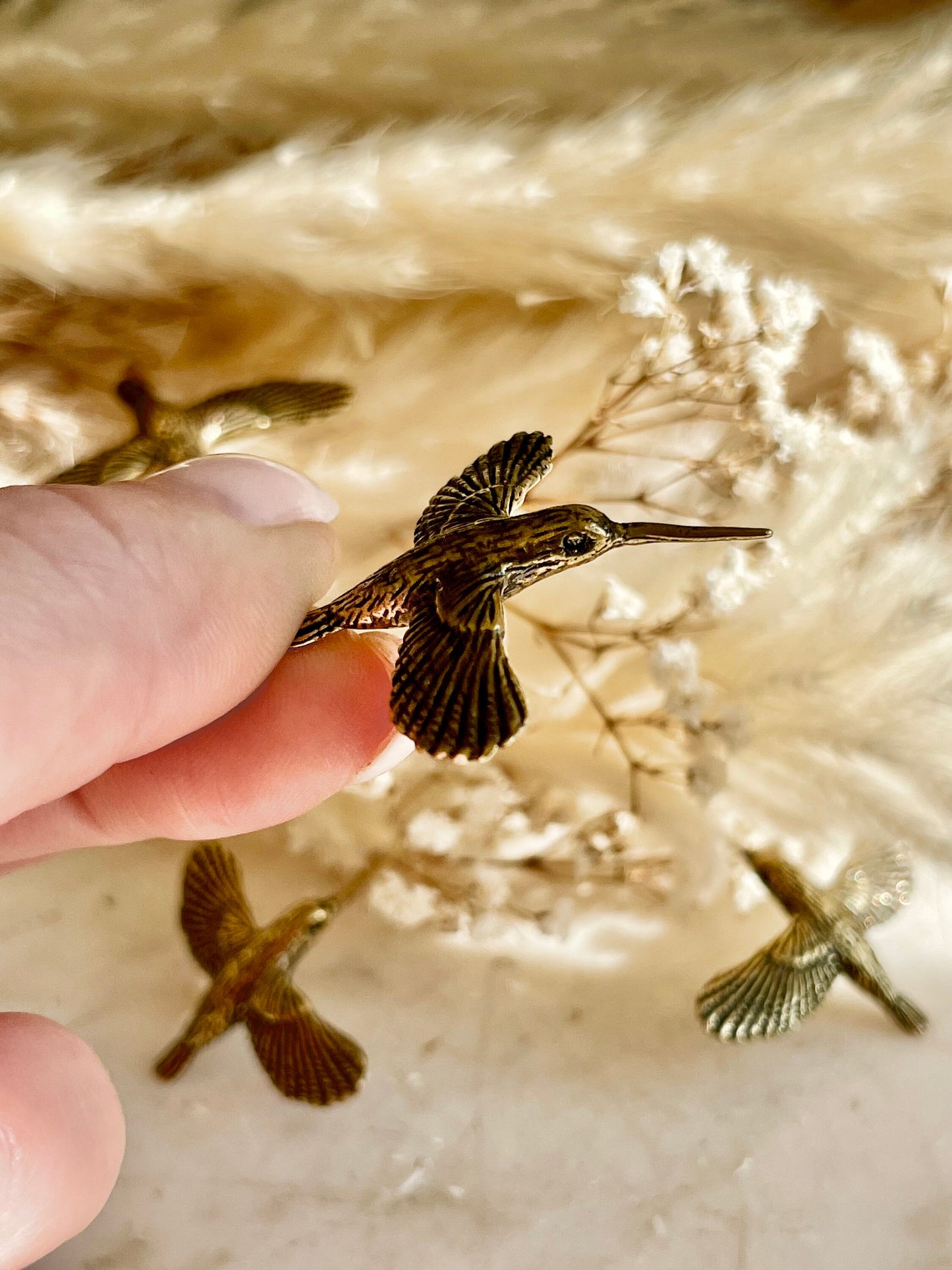 Little Hummingbird miniature, solid brass flying bird figurine, Curious hummingbird figure, Pretty gift, Nice gift for nature lovers