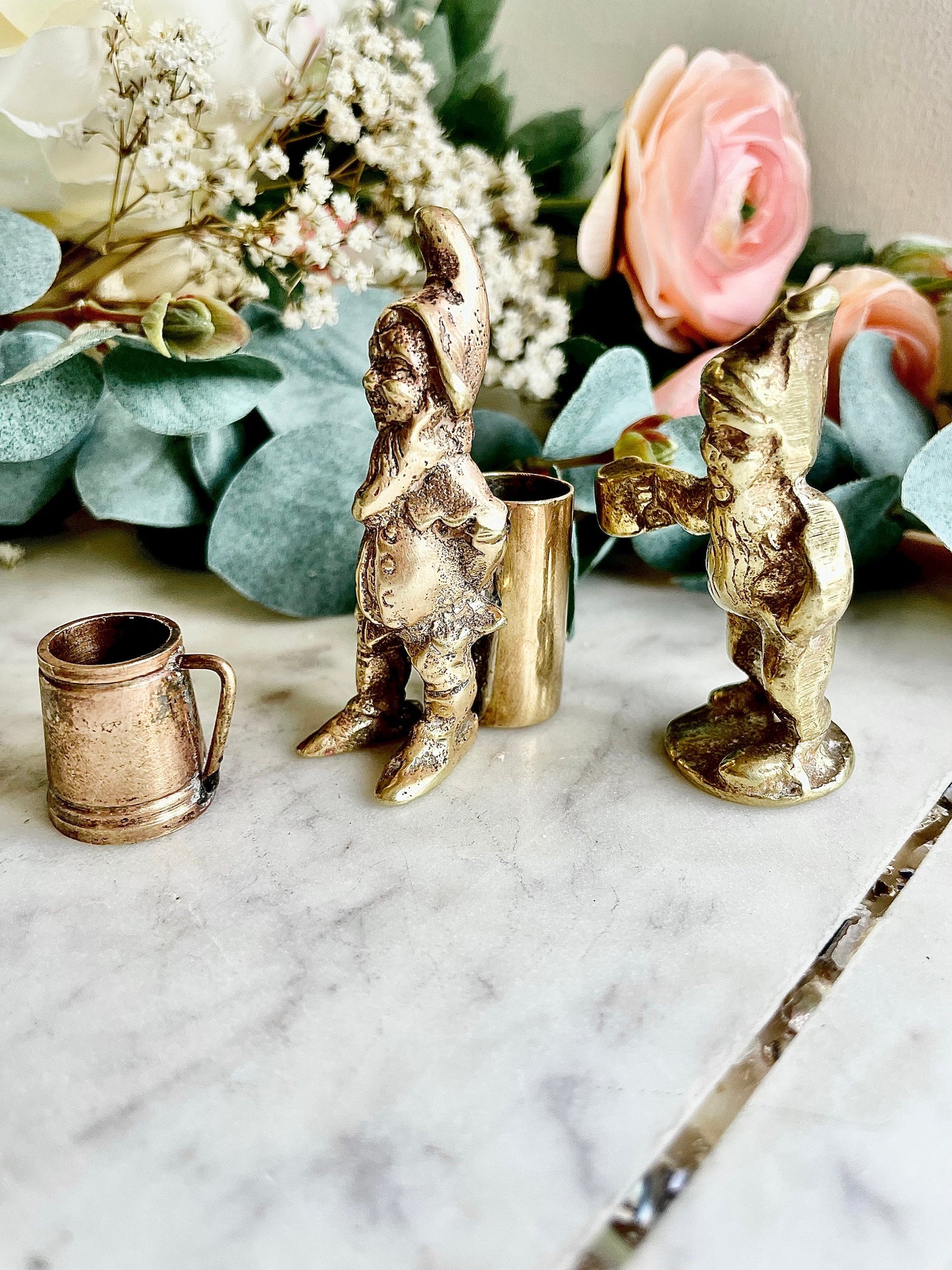 Gnome miniature, Vintage solid brass Dwarf holding tankard and bottle, gnome with a tankard, tankard miniature, little boozers gift