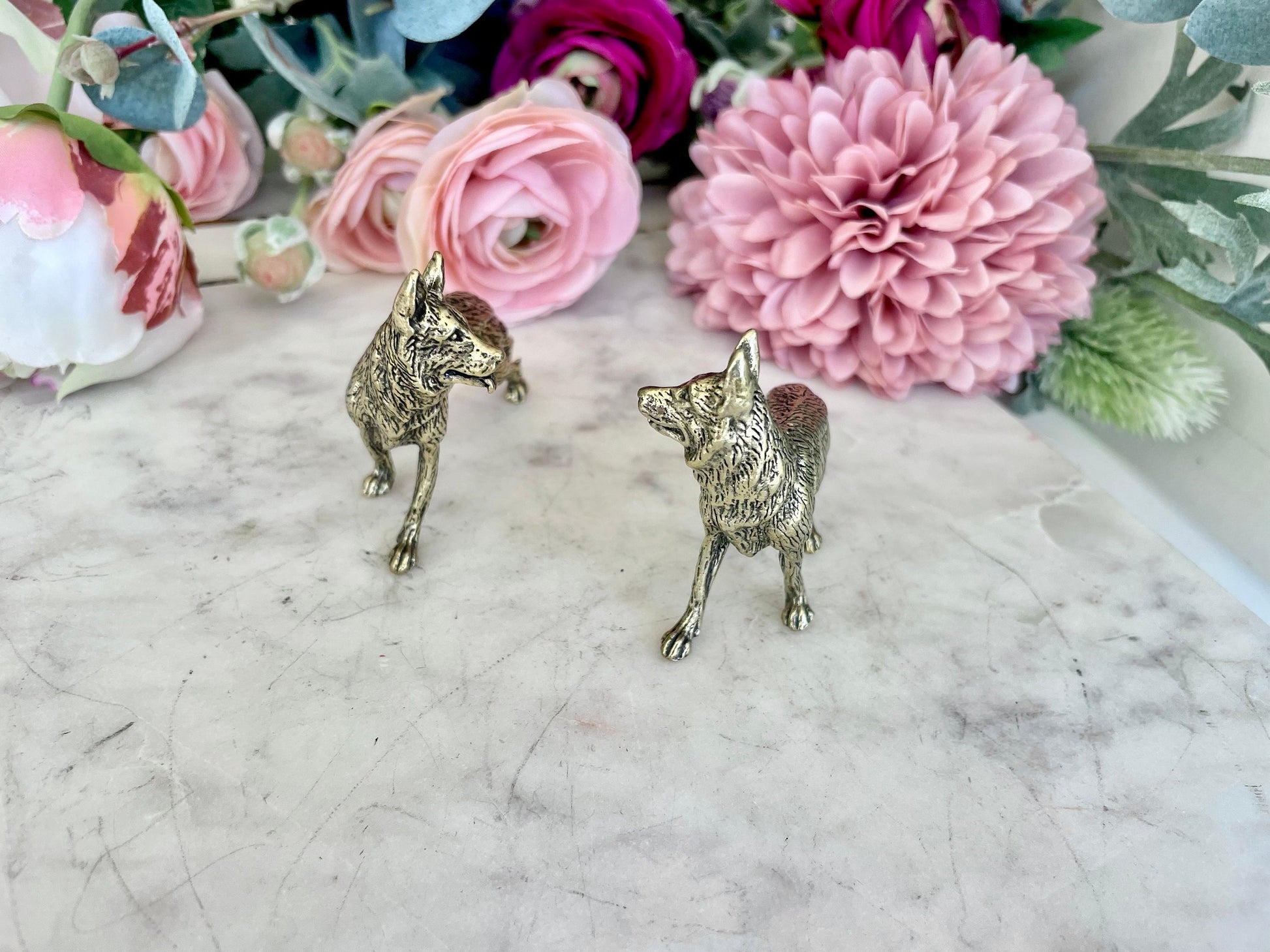 Brass Shepherd dog figurine, shepherd decoration brass statuette, Desktop decoration, sheep-dog statuette, Beautiful gift