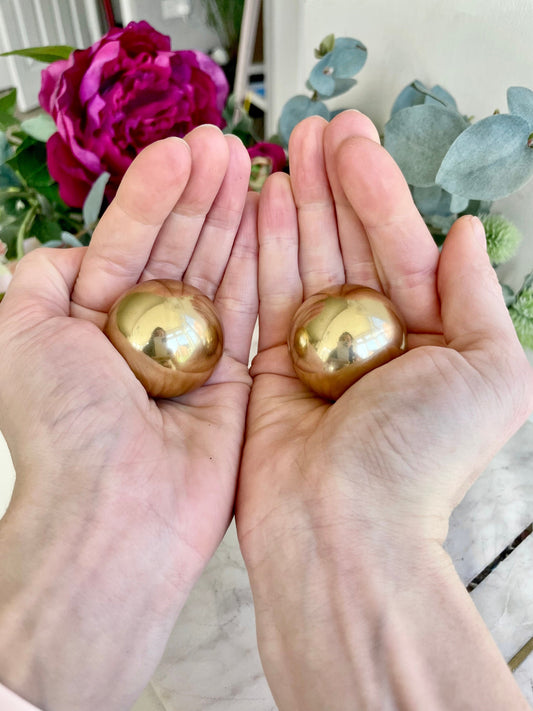 Solid brass two handballs, Metal Stress ball, hands fitness balls, Great Fidget, Stress relief