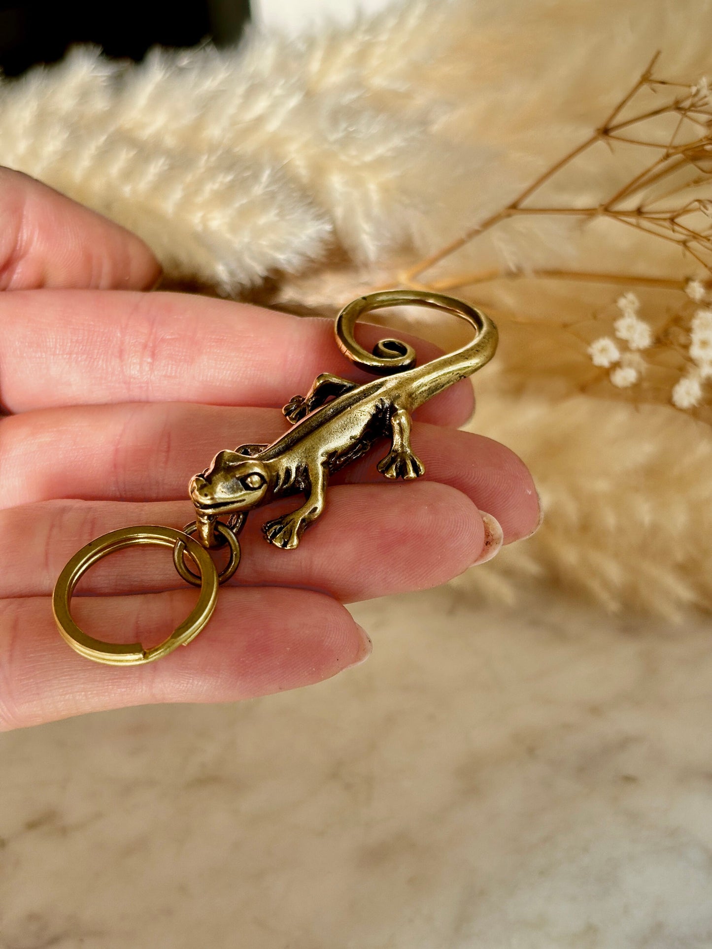 Solid Brass fine Craftsmanship Lizard keychain, lizard lover gifts, reptile lover gifts, gecko keychain