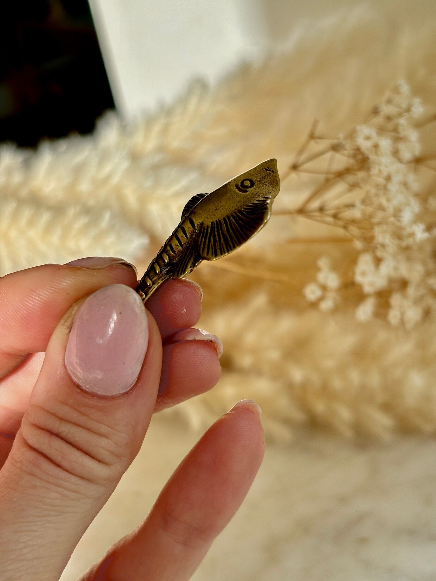 Solid brass fine lifelike StingRay figurine, Sea-life ornament, Devil fish miniature, sea inspired trinket