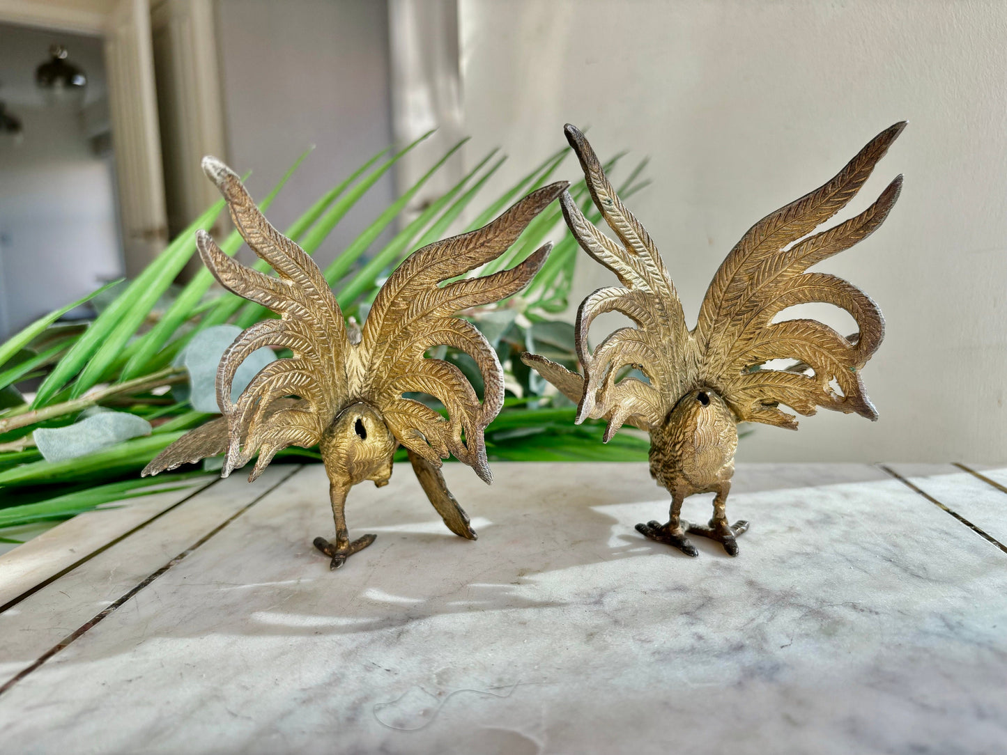 Vintage Brass Fighting Cockerels, Vintage Metal Cocks, Brass Rooster Engraved Statues, Table Centerpiece, Bird Figurine, Pair Roosters