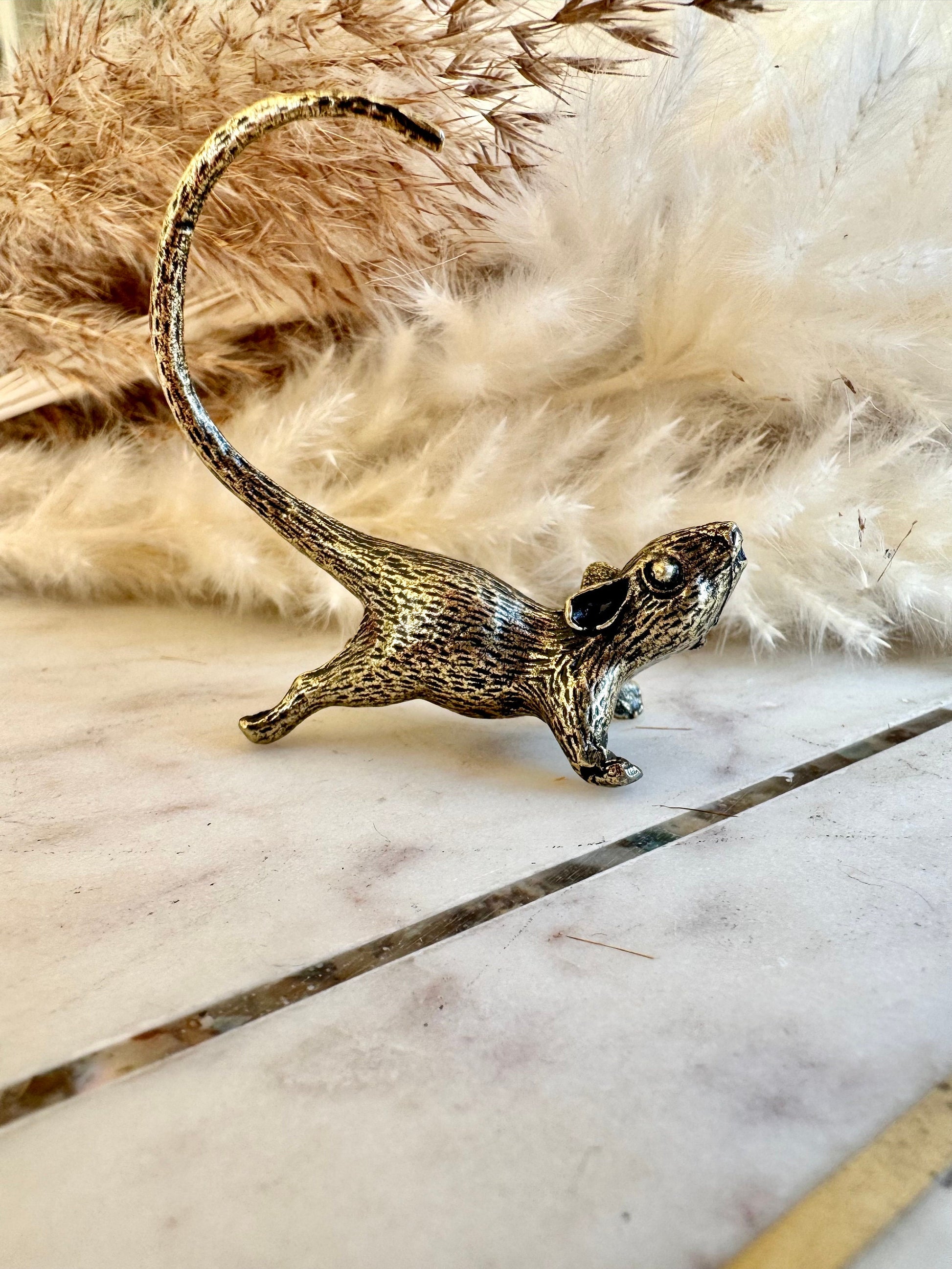 Cute cool style Stretching mouse figurine, solid brass figurine, metal mouse statuette, brass pendant, cool gift