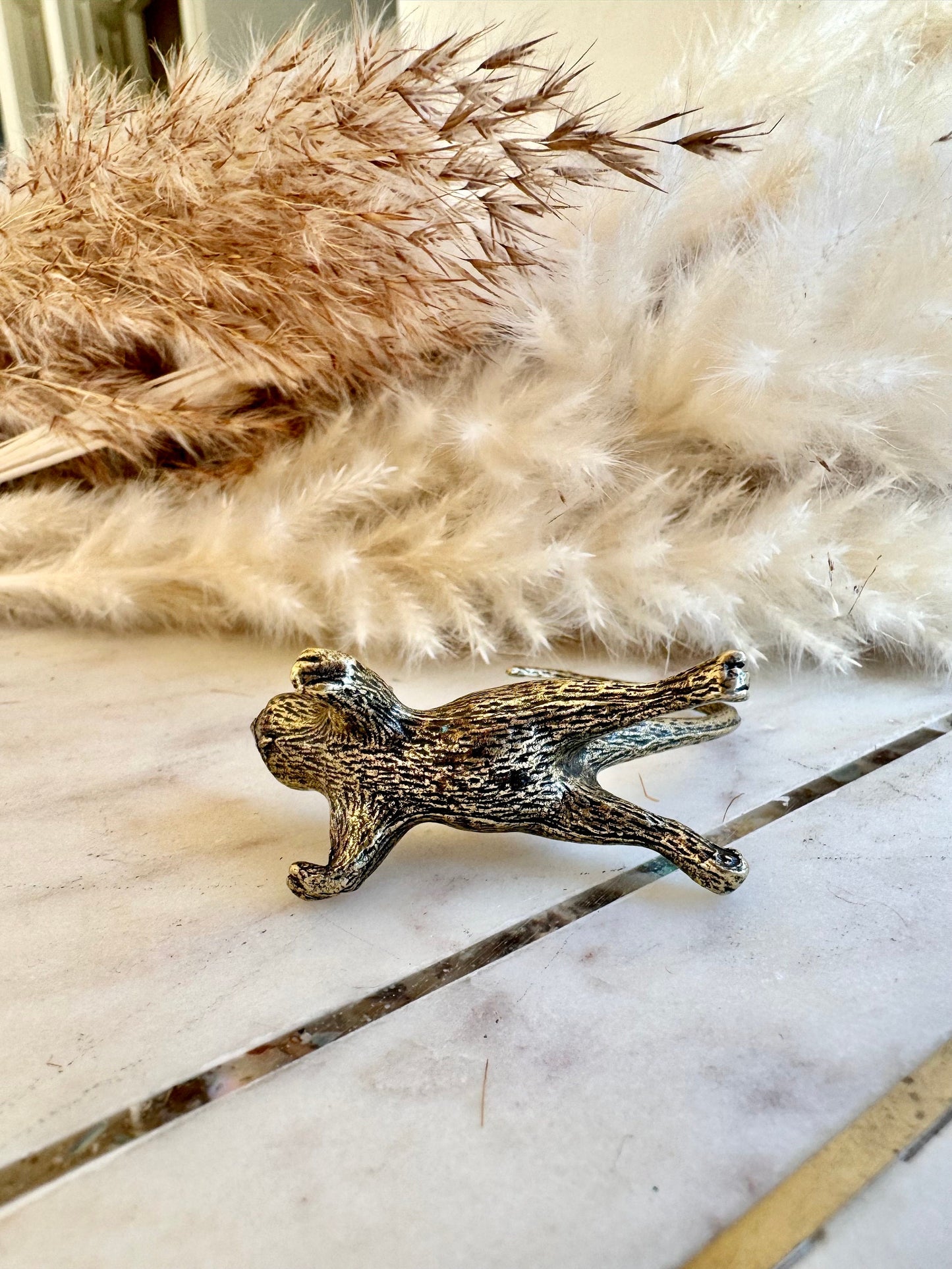 Cute cool style Stretching mouse figurine, solid brass figurine, metal mouse statuette, brass pendant, cool gift