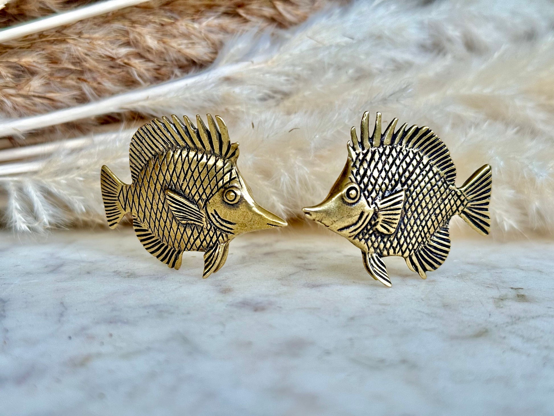 Mini Brass angelfish fish ornament, Aquarium Statue, Sea Figurine, Tiny Animal, Gold Miniature, Metal Art Desk Accessories, Paperwe