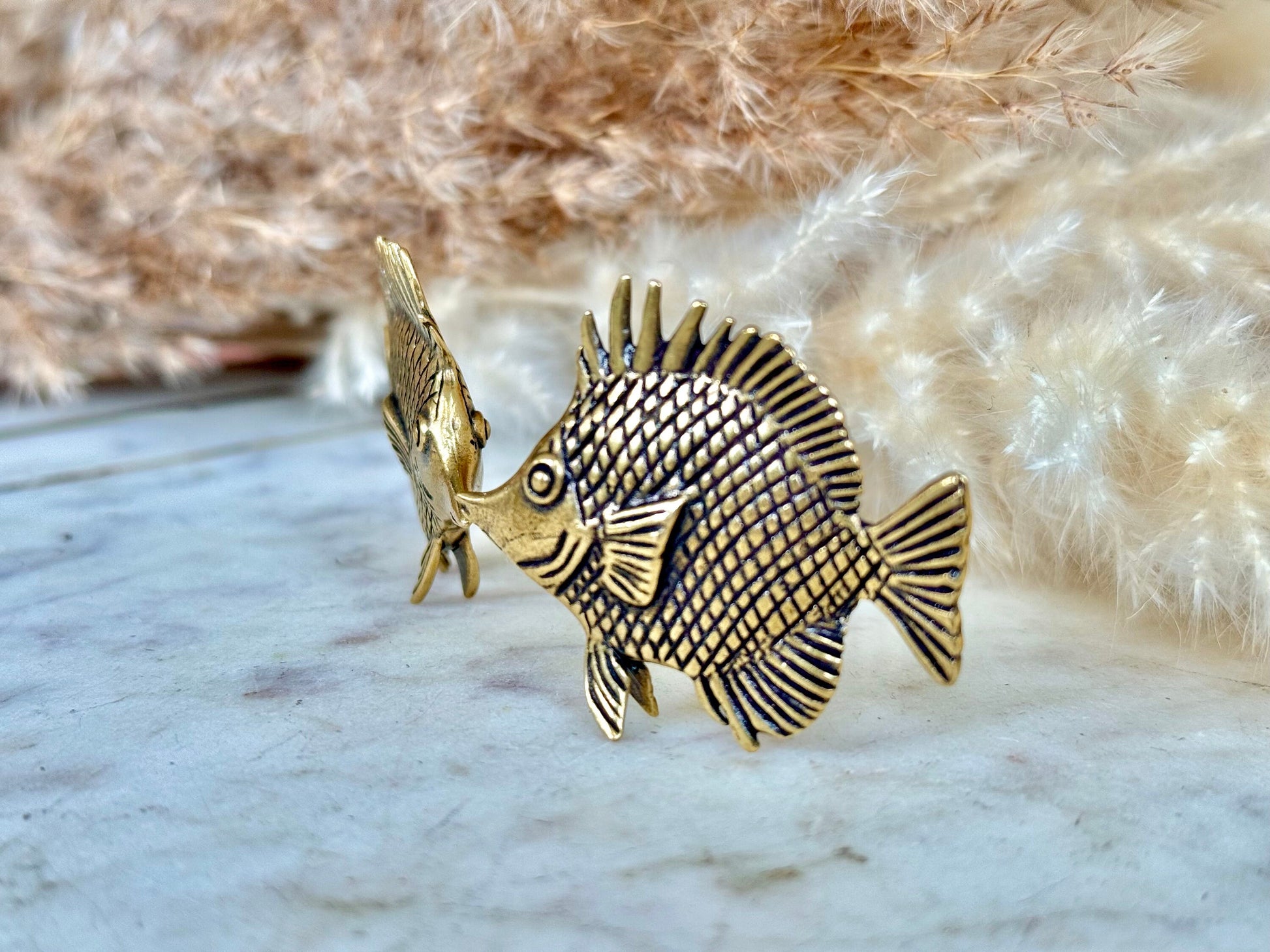 Mini Brass angelfish fish ornament, Aquarium Statue, Sea Figurine, Tiny Animal, Gold Miniature, Metal Art Desk Accessories, Paperwe