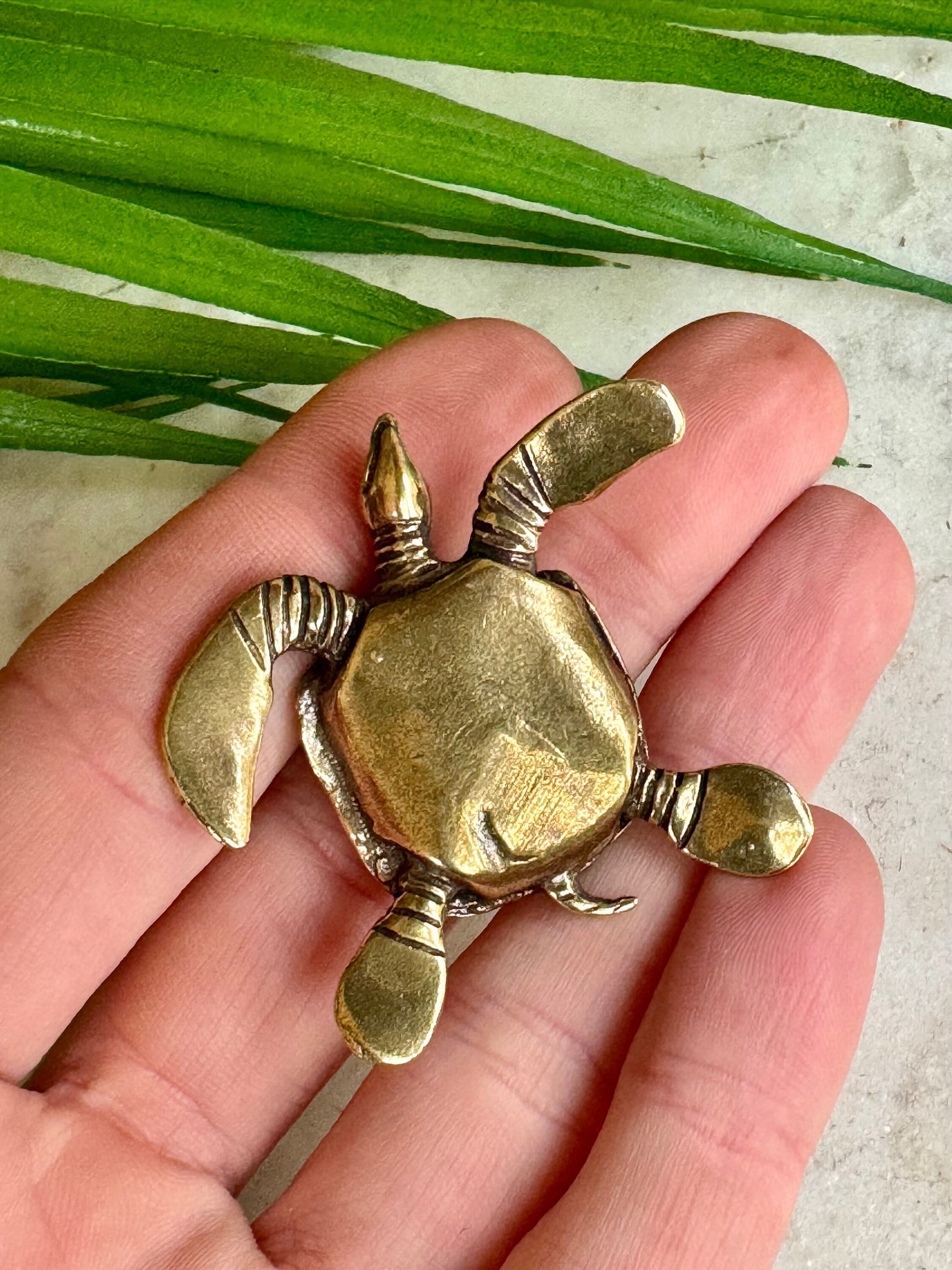 Lifelike leather sea turtle, Solid Brass turtle Statue, Lifelike Decoration, Paperweight, Pen Holder, Brush Holder, Novelty Gift