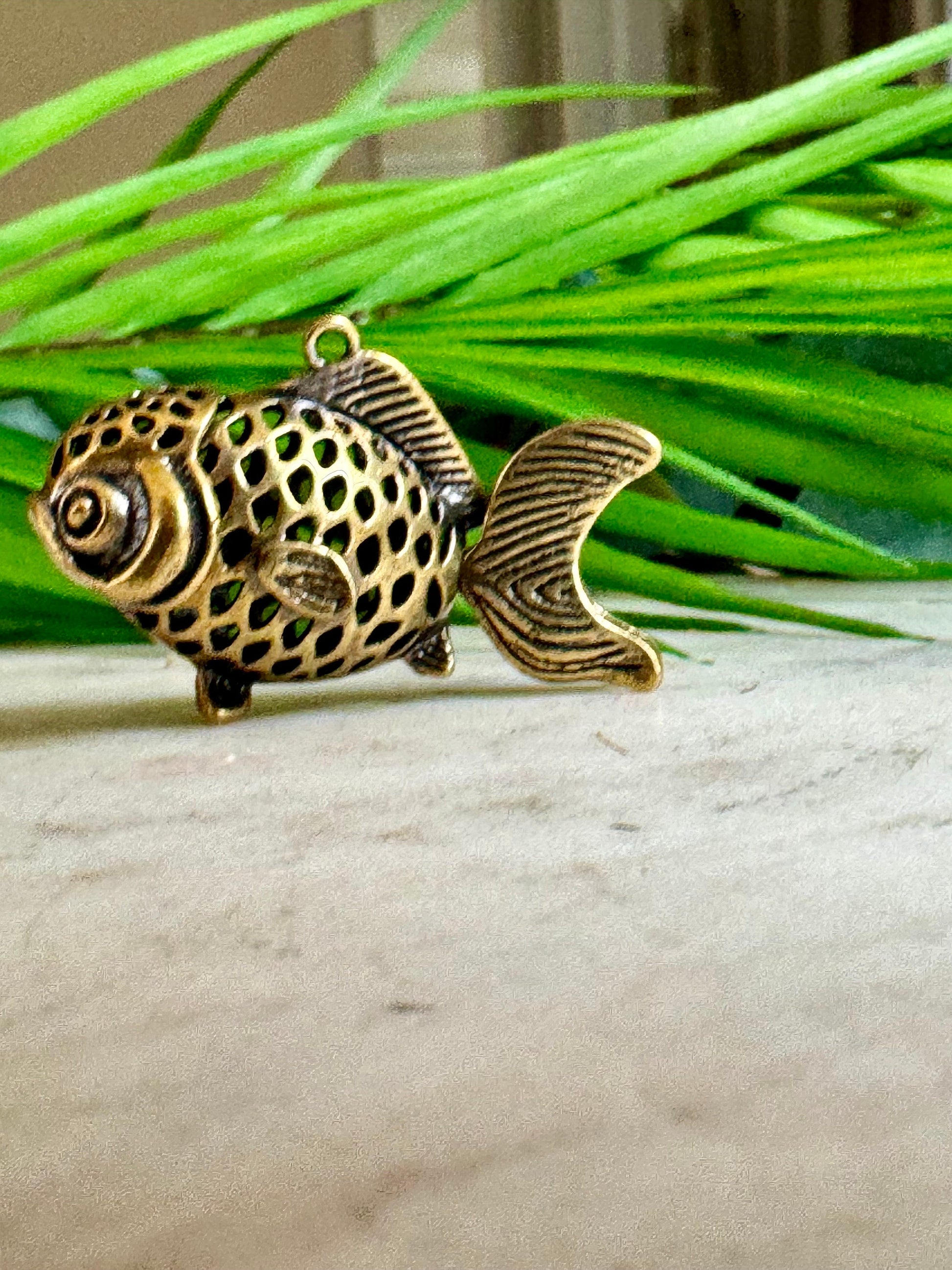 Creative Solid Brass Golden Fish Keyring, Fish Key Chain Pendant Craft Gift, Creative gift for fish lovers