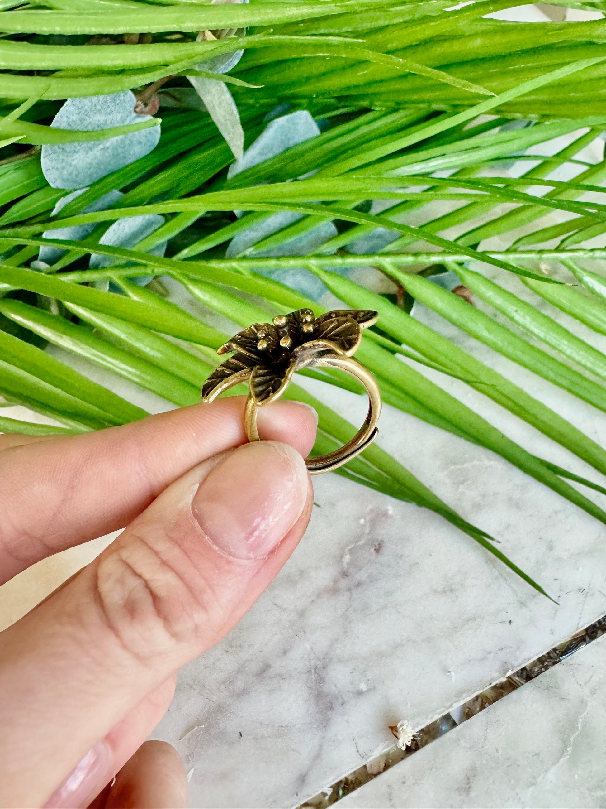 Beautiful solid brass lily flower ring, poinsettia Flowers metal ring, blossoming Floral adjustable ring