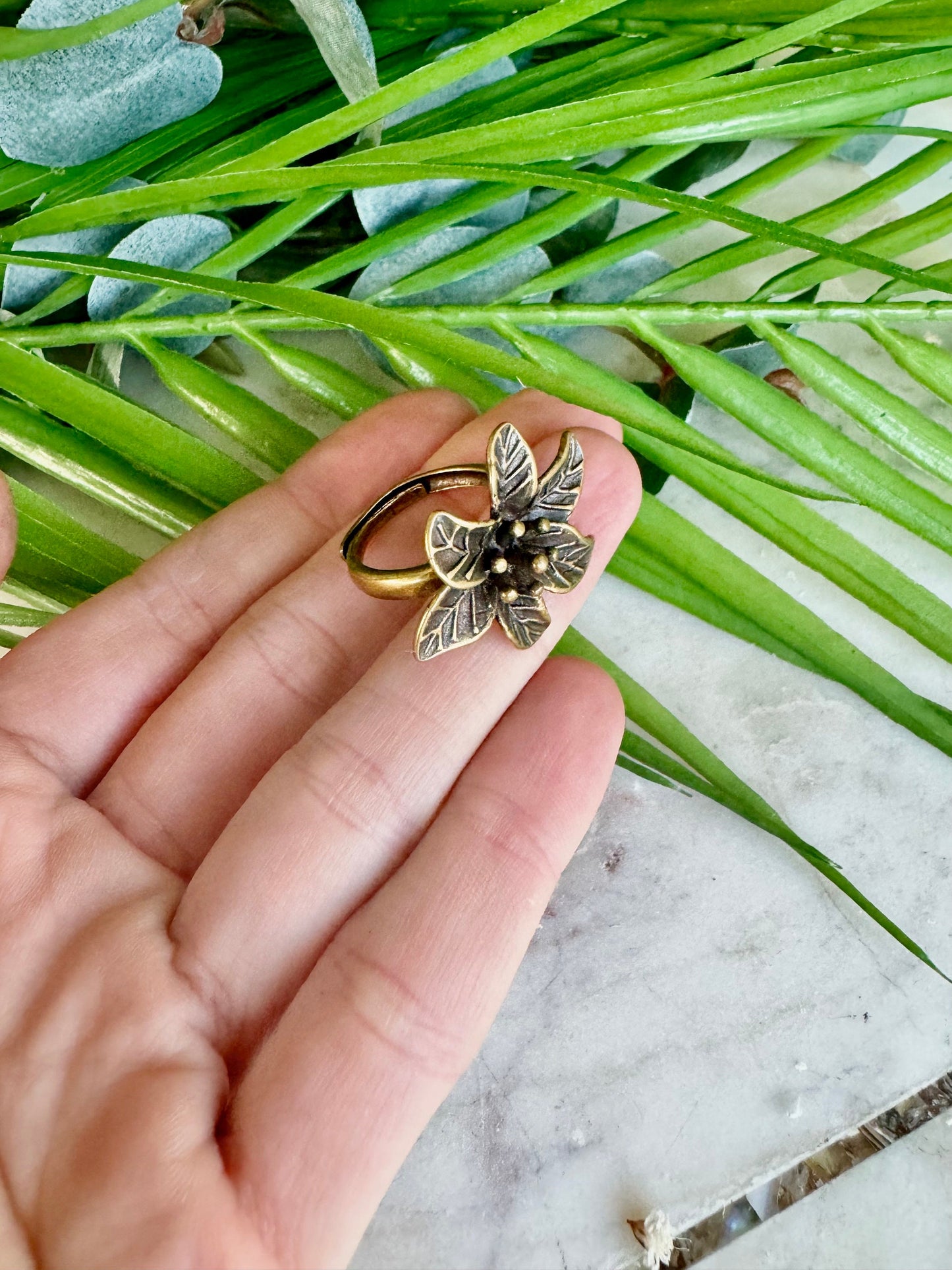 Beautiful solid brass lily flower ring, poinsettia Flowers metal ring, blossoming Floral adjustable ring