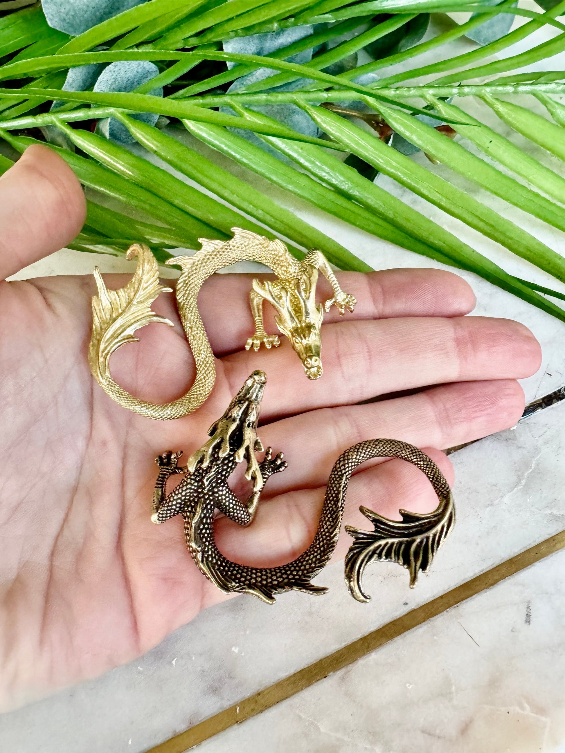 Fighting Dragons solid brass miniature, Chinese Feng Shui Animal Statue, golden dragon statuette, Chinese new year gift, fountain pen rest