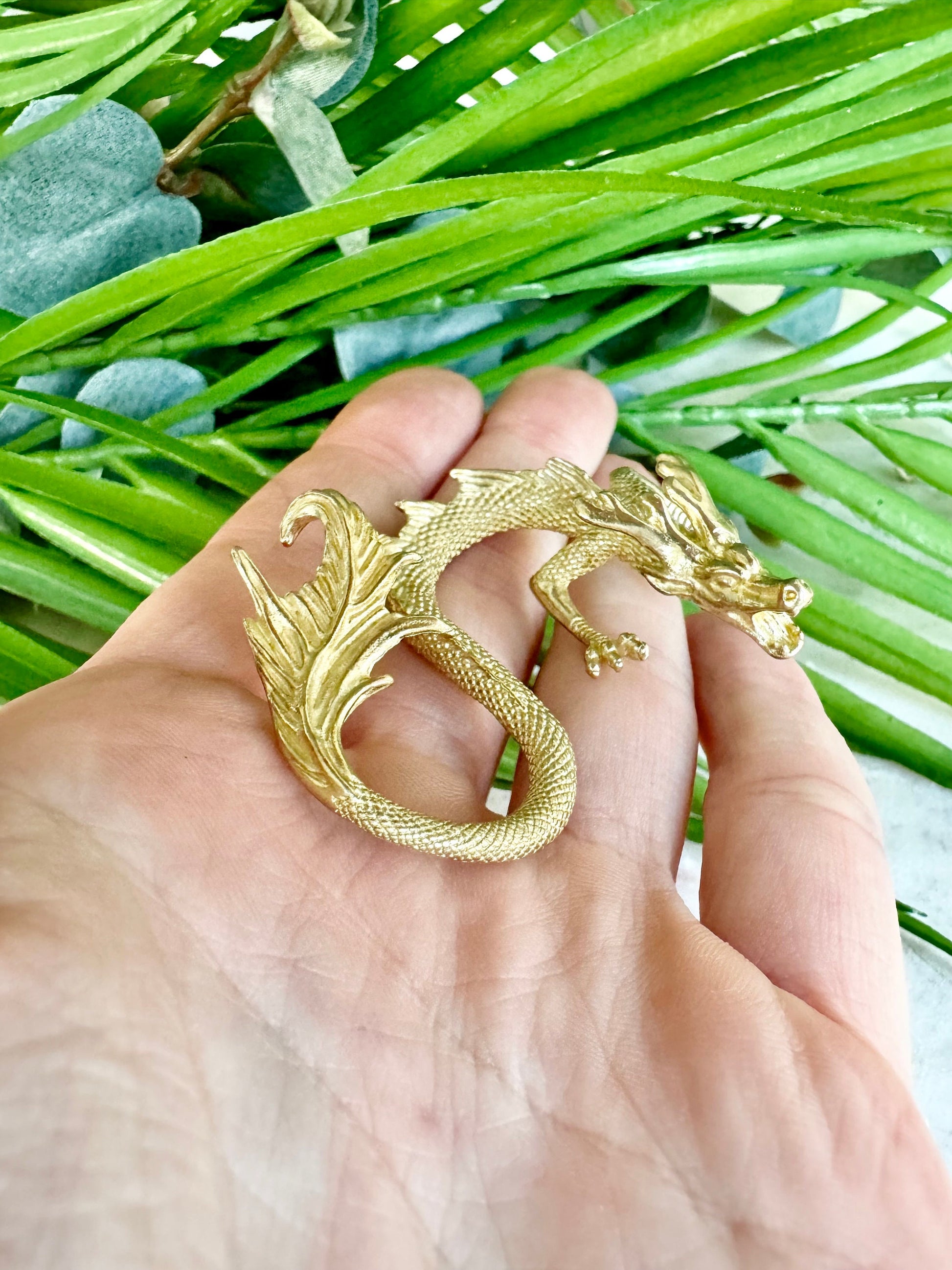 Fighting Dragons solid brass miniature, Chinese Feng Shui Animal Statue, golden dragon statuette, Chinese new year gift, fountain pen rest