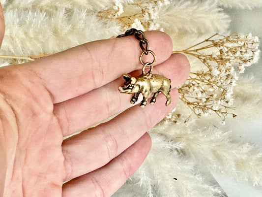 Little piglet fine workmanship solid brass keyring, lost wax pig trinket, pig figurine, cute little animal sculpture