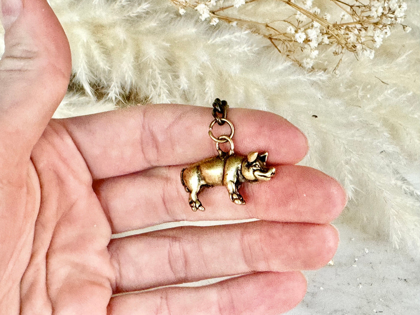 Little piglet fine workmanship solid brass keyring, lost wax pig trinket, pig figurine, cute little animal sculpture