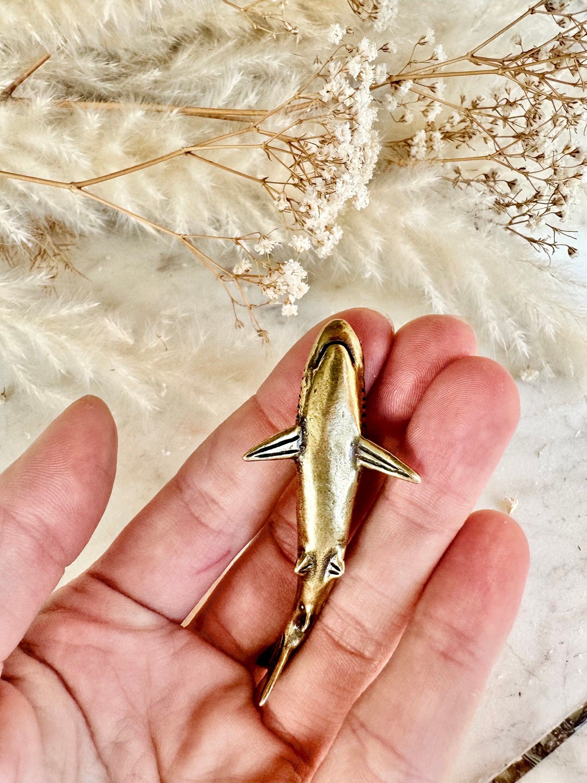 Fine craftsmanship solid brass shark sculpture, shark paperweight, metal sea creatures decoration, adventure lovers gift